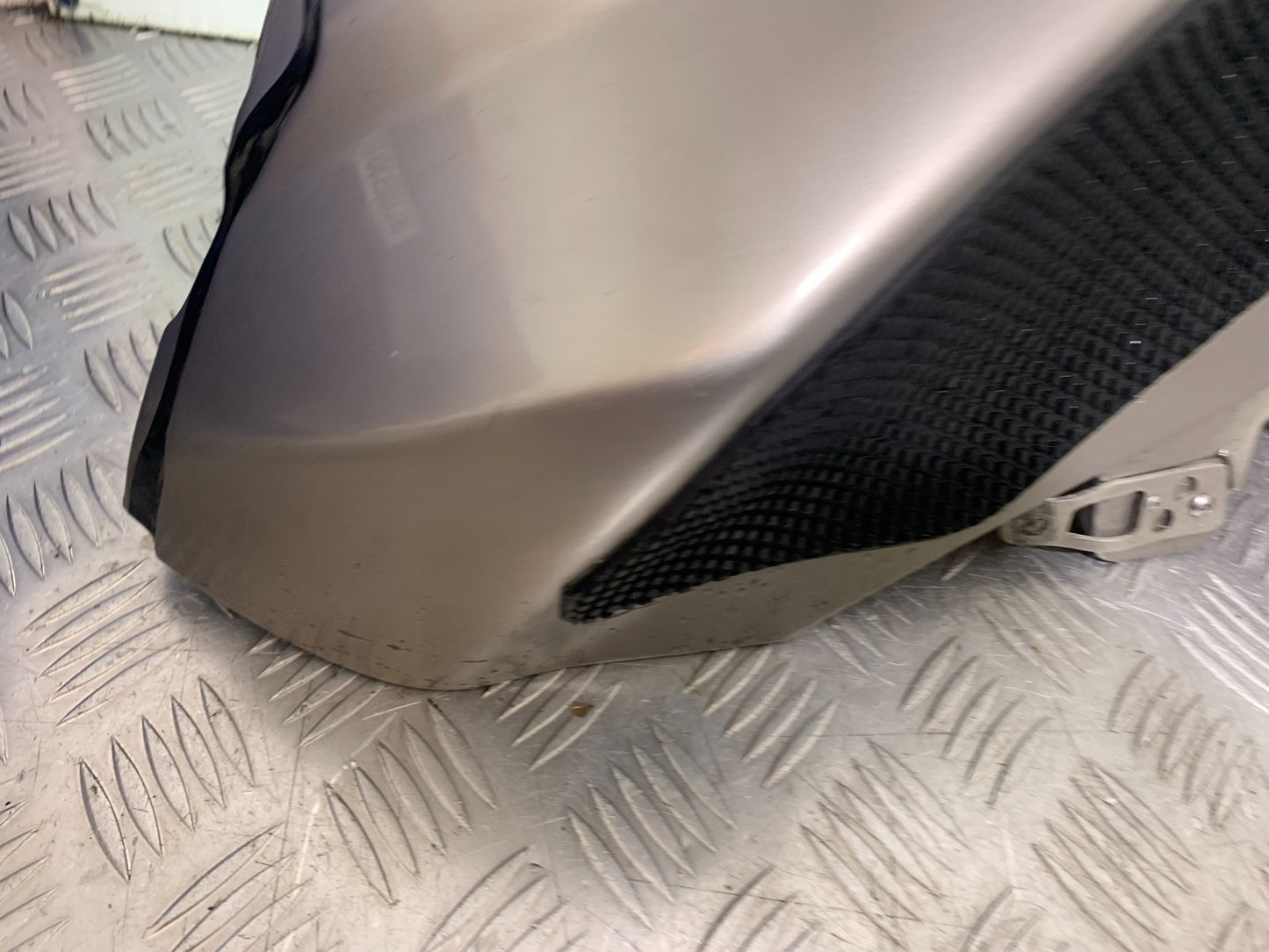APRILIA TUONO 1000 V4 PETROL TANK  YEAR 2013-2014  (CMB1239)