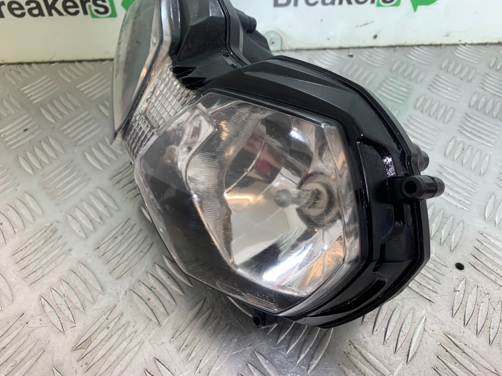 TRIUMPH TIGER 800 HEADLIGHT  YEAR 2011-2014 (CMB1113)