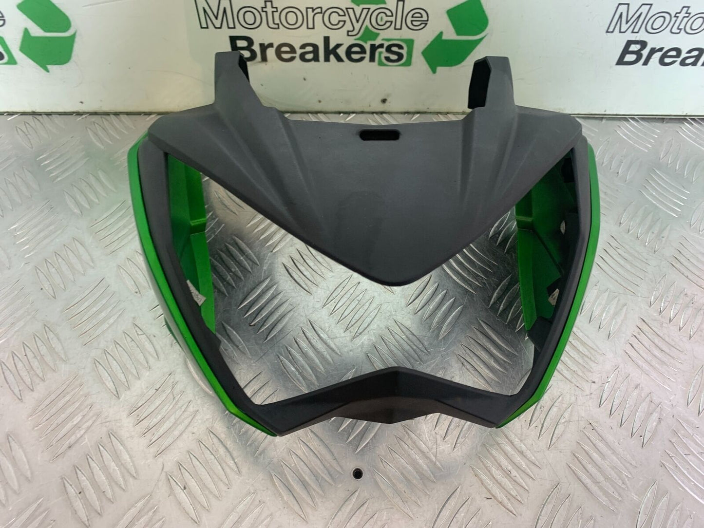 KAWASAKI Z300 ER300 TOP FAIRING  YEAR 2016-2018  (CMB1056)