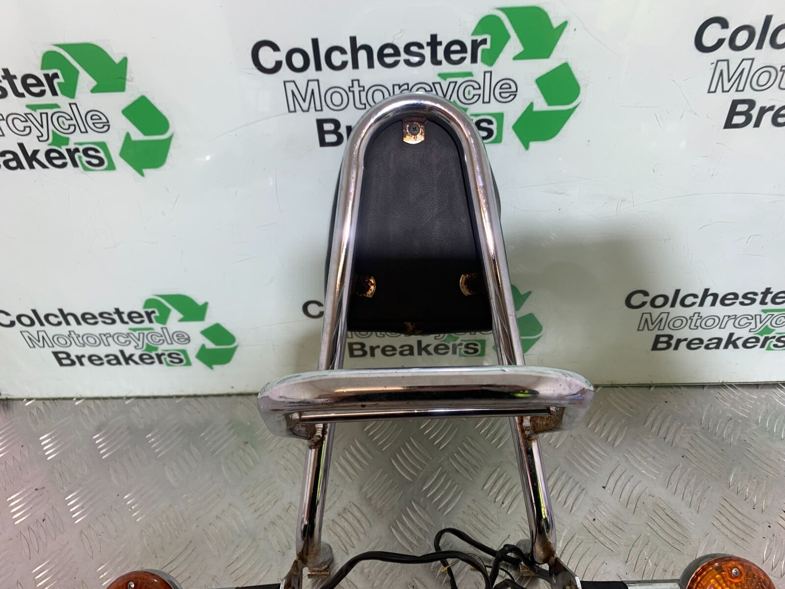 SUZUKI VS1400 VS 1400 BACK REST   YEAR 1988 (CMB1077)