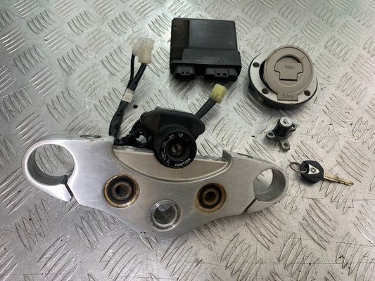 YAMAHA XVS 1300 MIDNIGHT STAR ECU LOCKS KEY  YEAR 2007-16 (CMB1200)