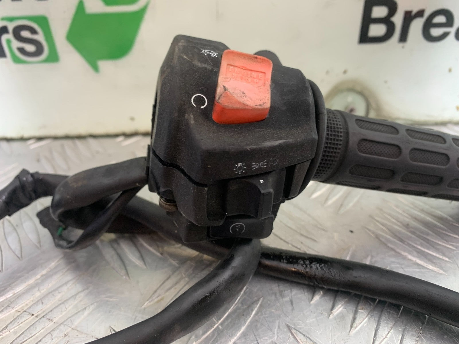 HONDA NT650 V DEAUVILLE RIGHT SWITCH GEAR   YEAR 1999 (CMB1268)