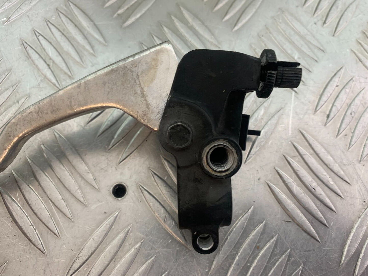 KAWASAKI Z300 ER300 CLUTCH LEVER AND BRACKET  YEAR 2016-2018  (CMB1056)