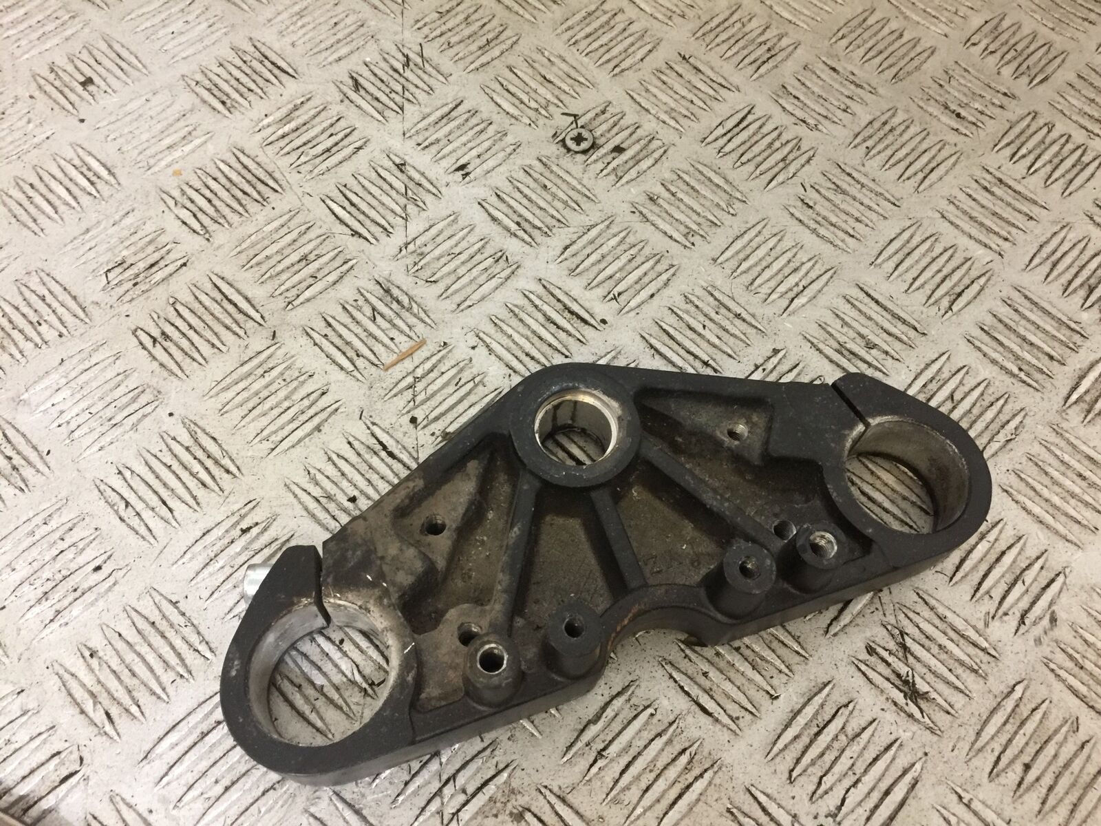 MUTT MONGREL 125 TOP YOKE YEAR 2016-2020 (STOCK 738)