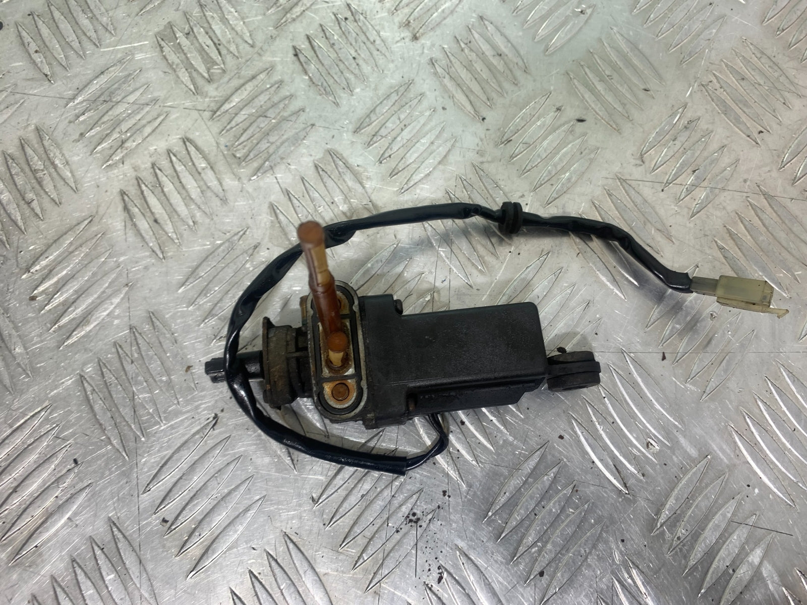 YAMAHA XV535 XV 535 VIRAGO PETROL TAP  YEAR 1994-02 (CMB1162)