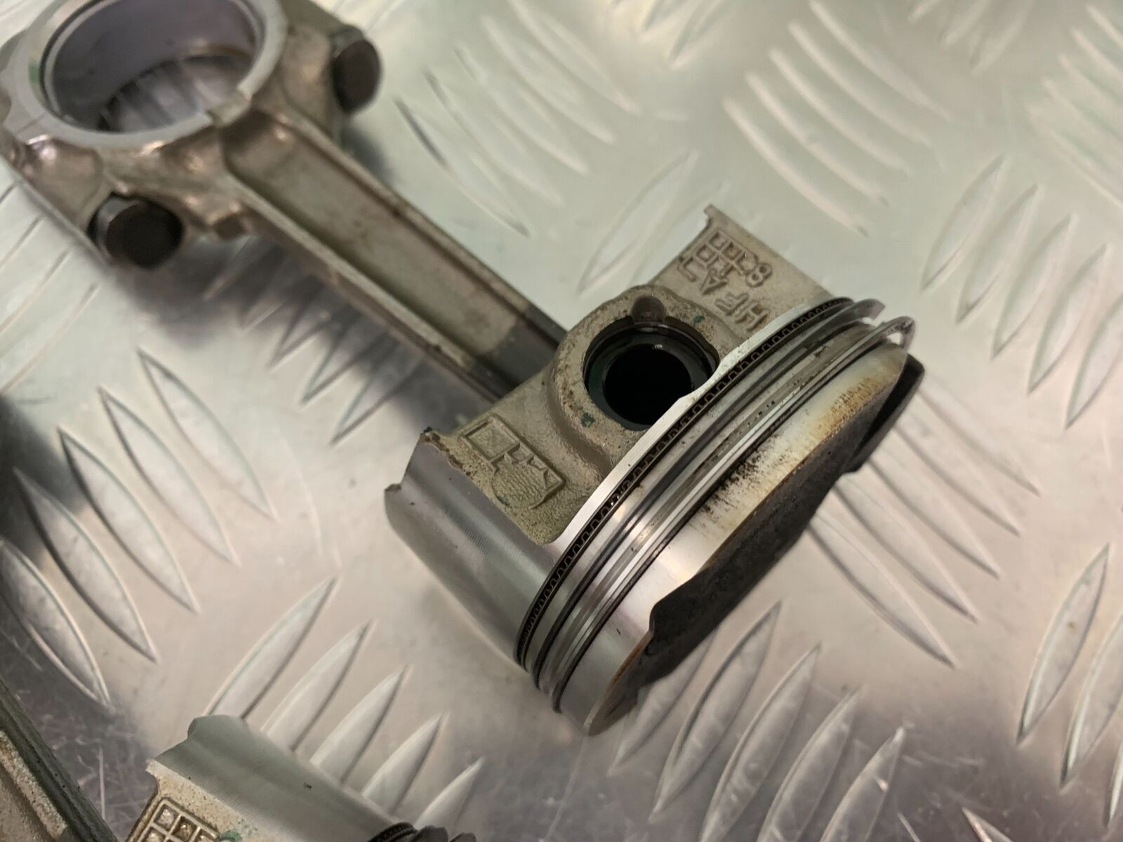 HONDA CB500 f CB500F CON RODS AND PISTONS  YEAR 2022 (STOCK 951)