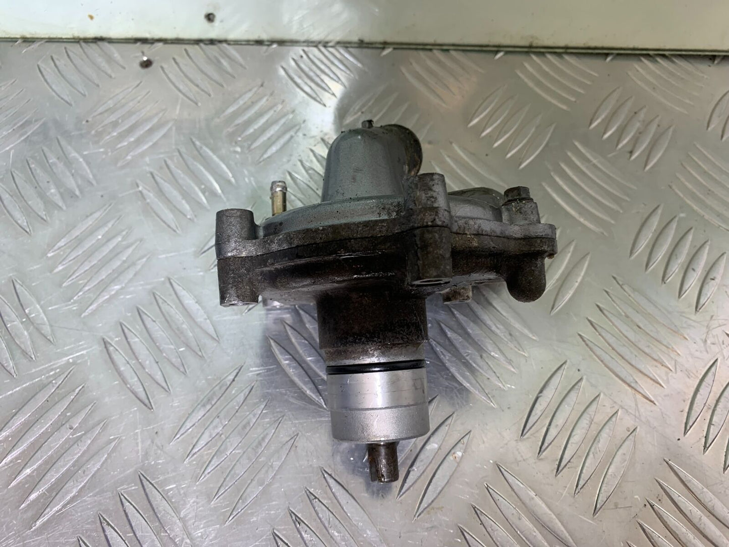 YAMAHA FJR1300 FJR 1300 WATER PUMP   YEAR 2001-05 (CMB1005)