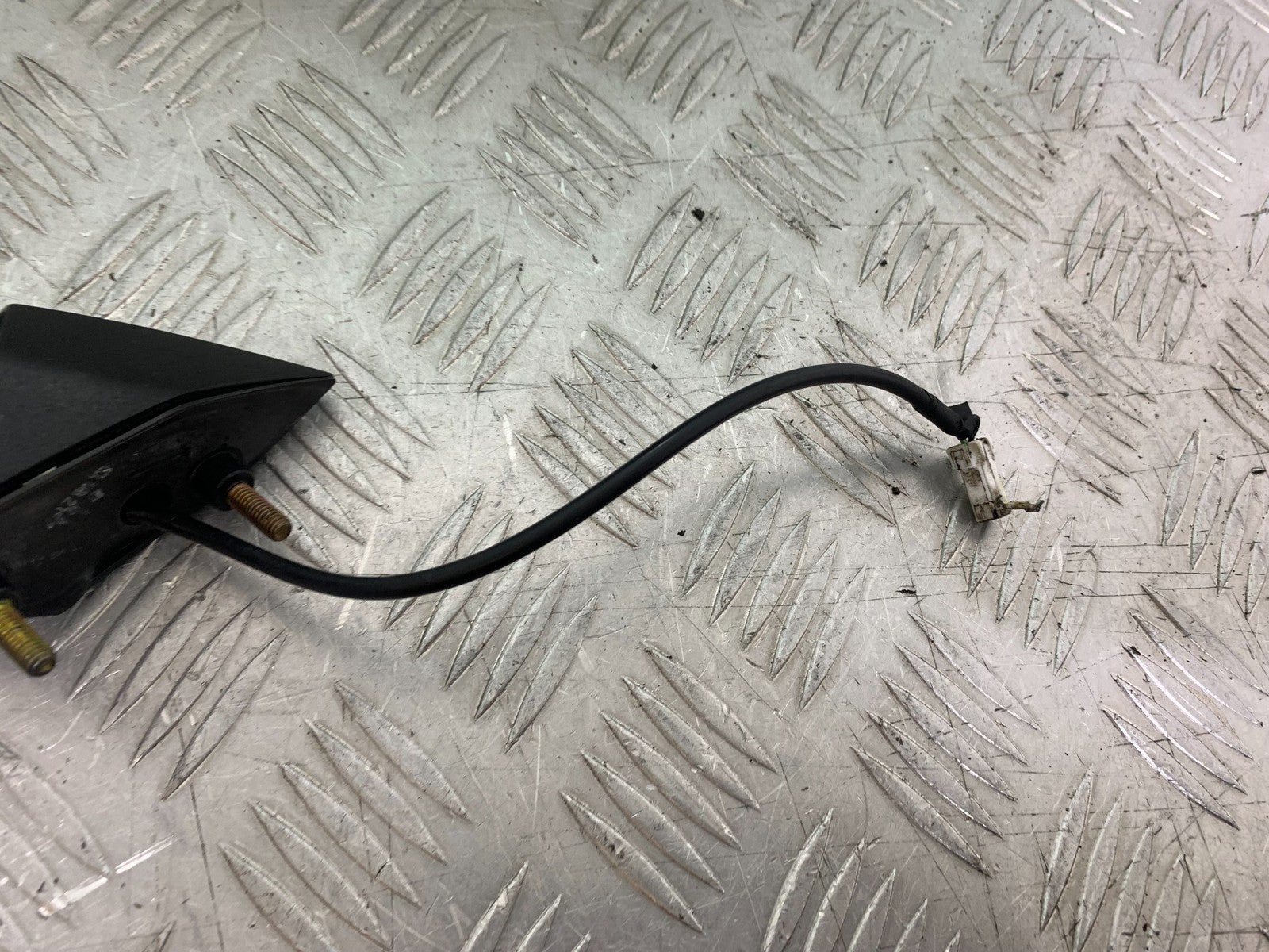 TRIUMPH 1050 SPRINT ST LEFT MIRROR  2003-2011 (CMB1285)