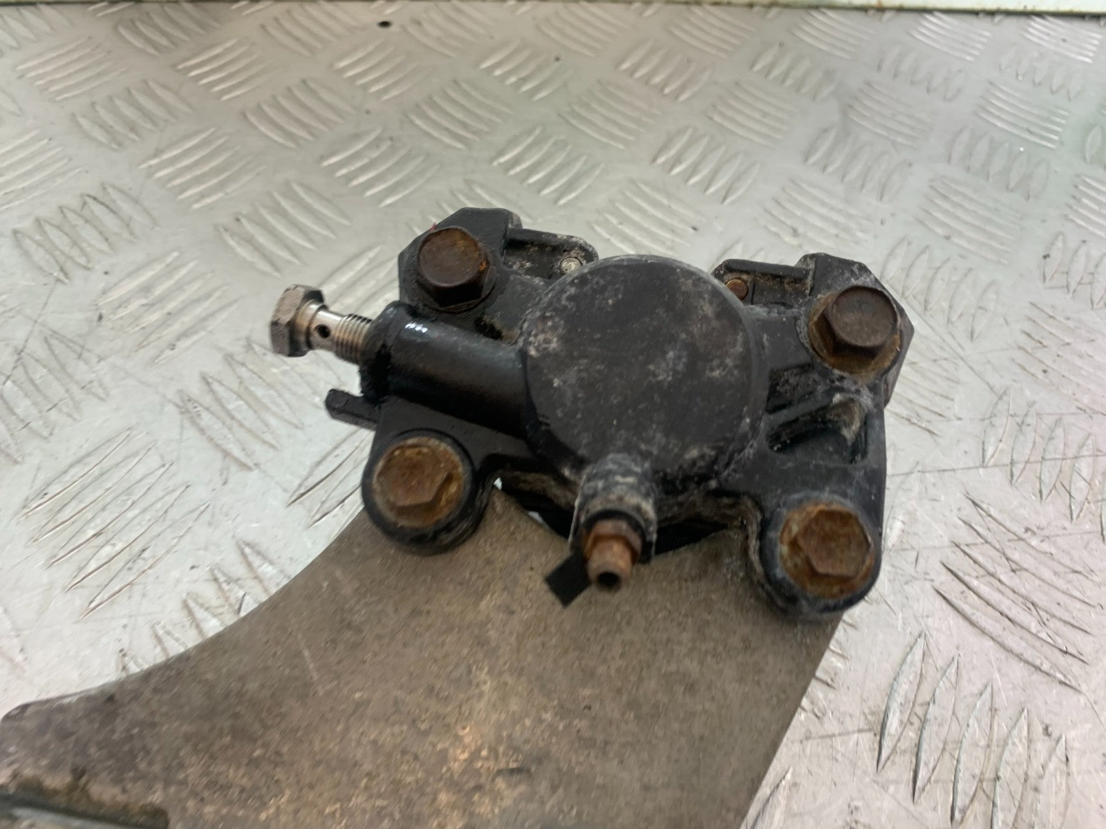 SUZUKI RF900 RF 900 REAR BRAKE CALIPER  YEAR 1994-1999 CMB1326