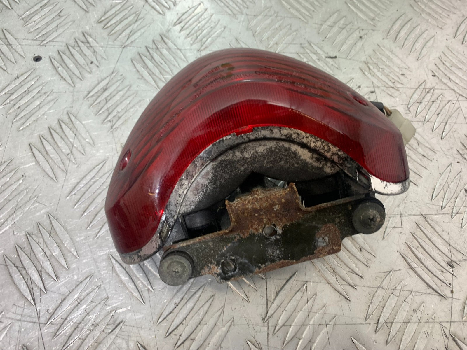 SUZUKI SV650 SV 650 mk1 REAR LIGHT  YEAR 1999-2002 (CMB1208)