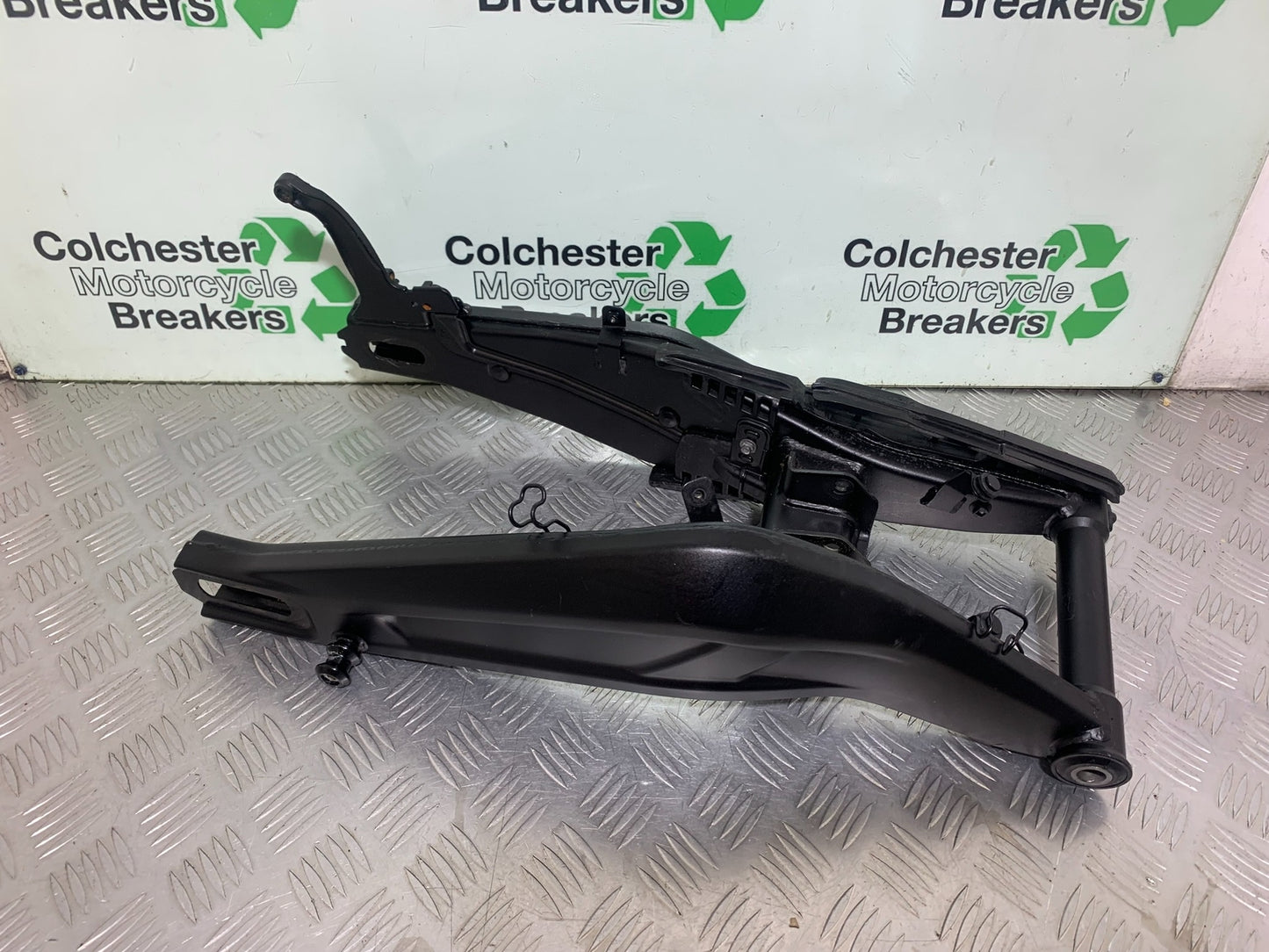 TRIUMPH TRIDENT 660 SWINGARM  YEAR 2021-2024 (CMB1148)