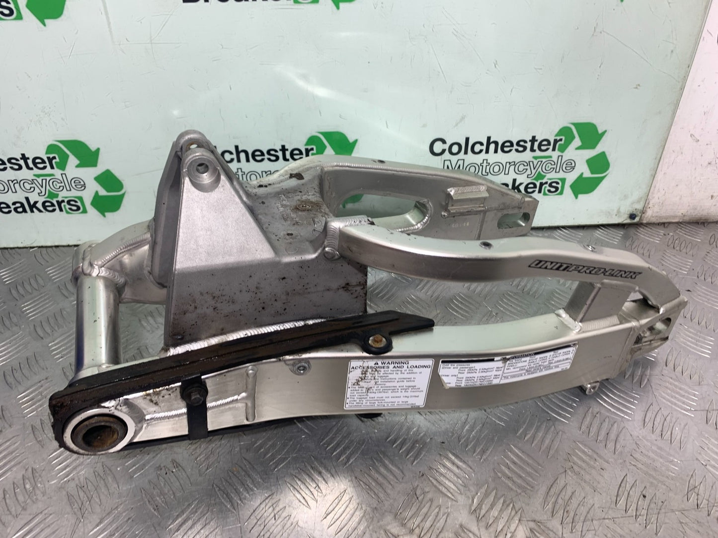 HONDA CBR1000 rr FIREBLADE SWINGARM  YEAR 2006 (CMB1220)