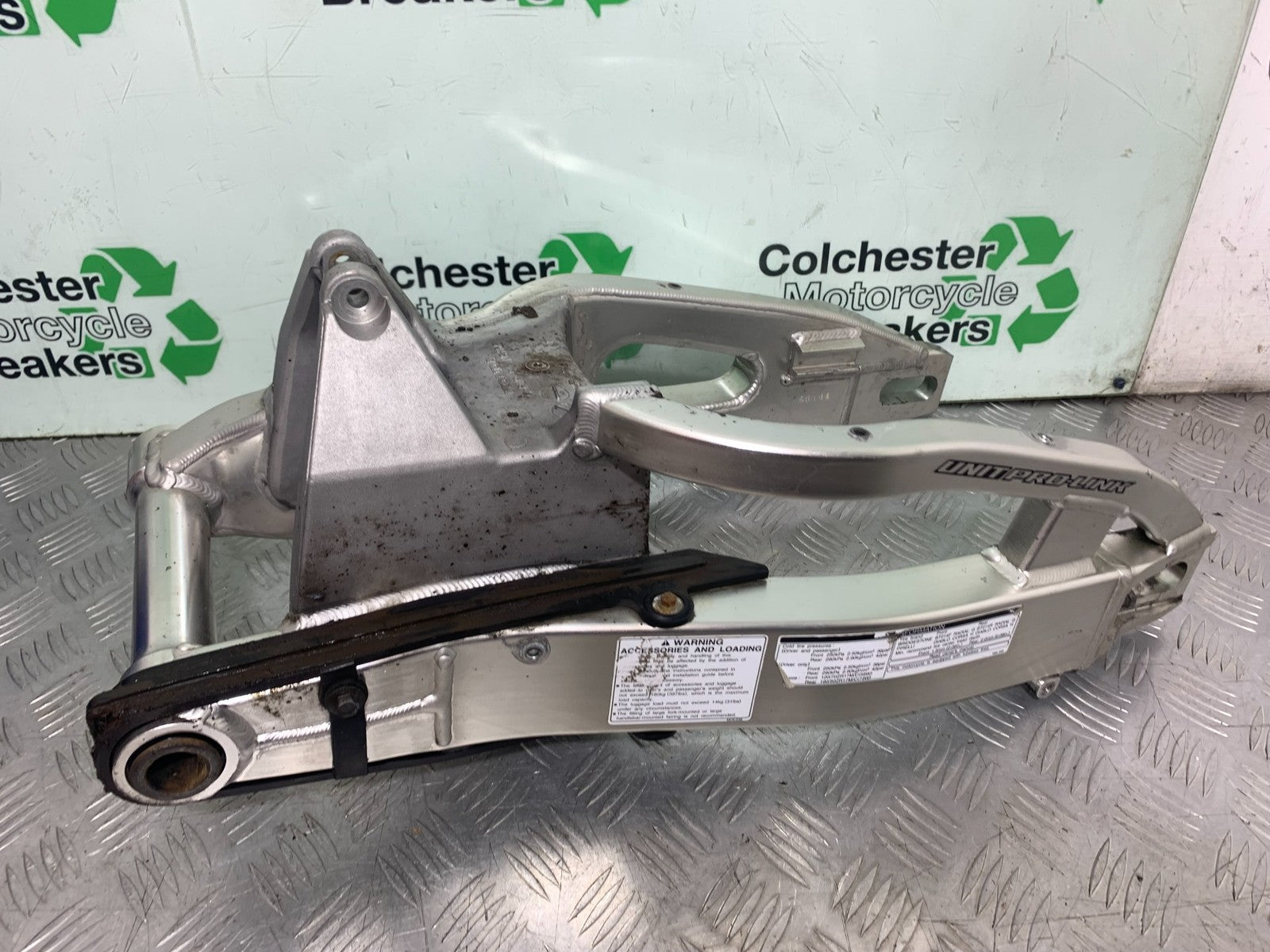 HONDA CBR1000 rr FIREBLADE SWINGARM  YEAR 2006 (CMB1220)