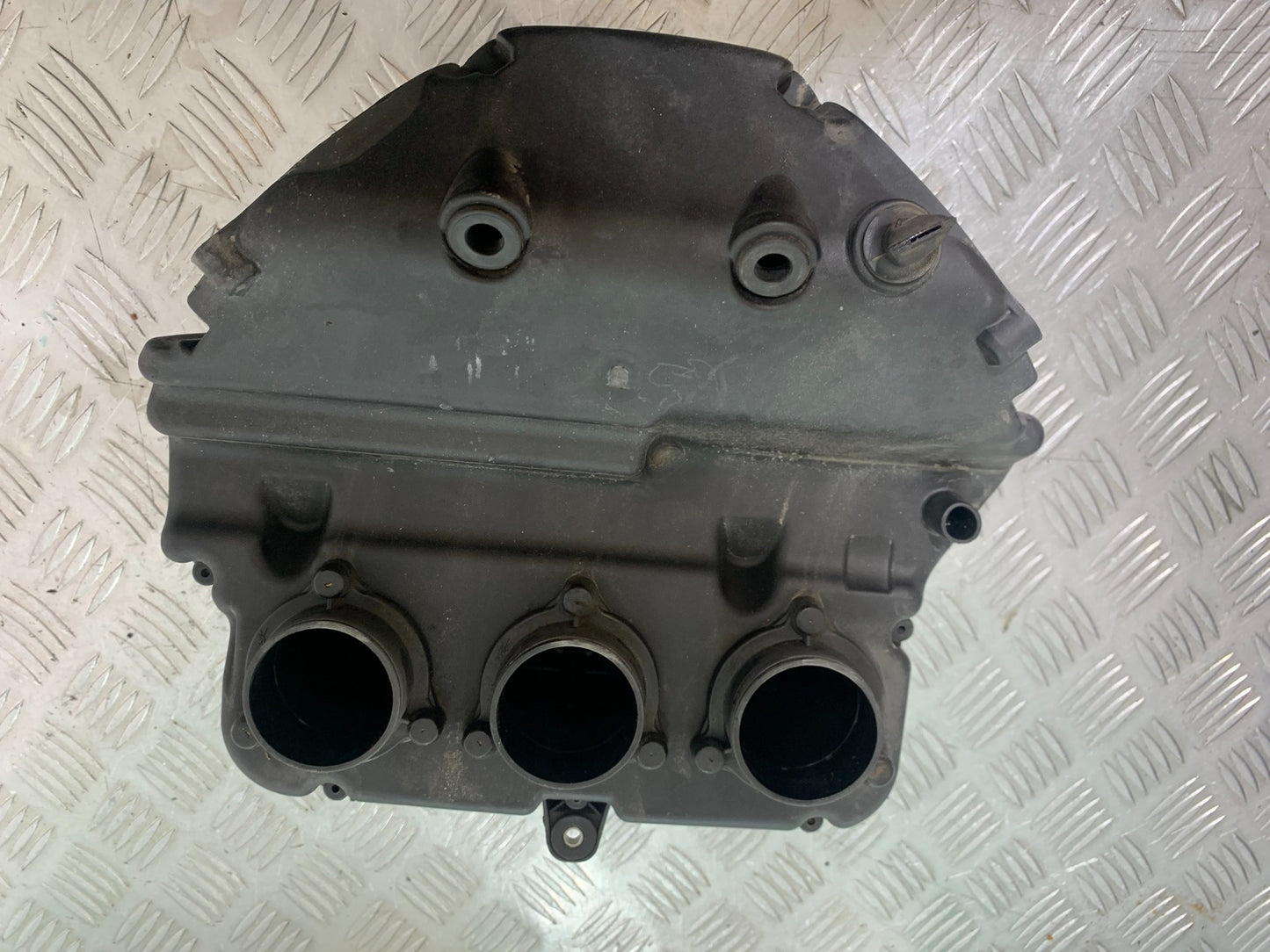 MV AGUSTA 800 F3 AIR BOX    YEAR 2013-2016 (CMB1152)