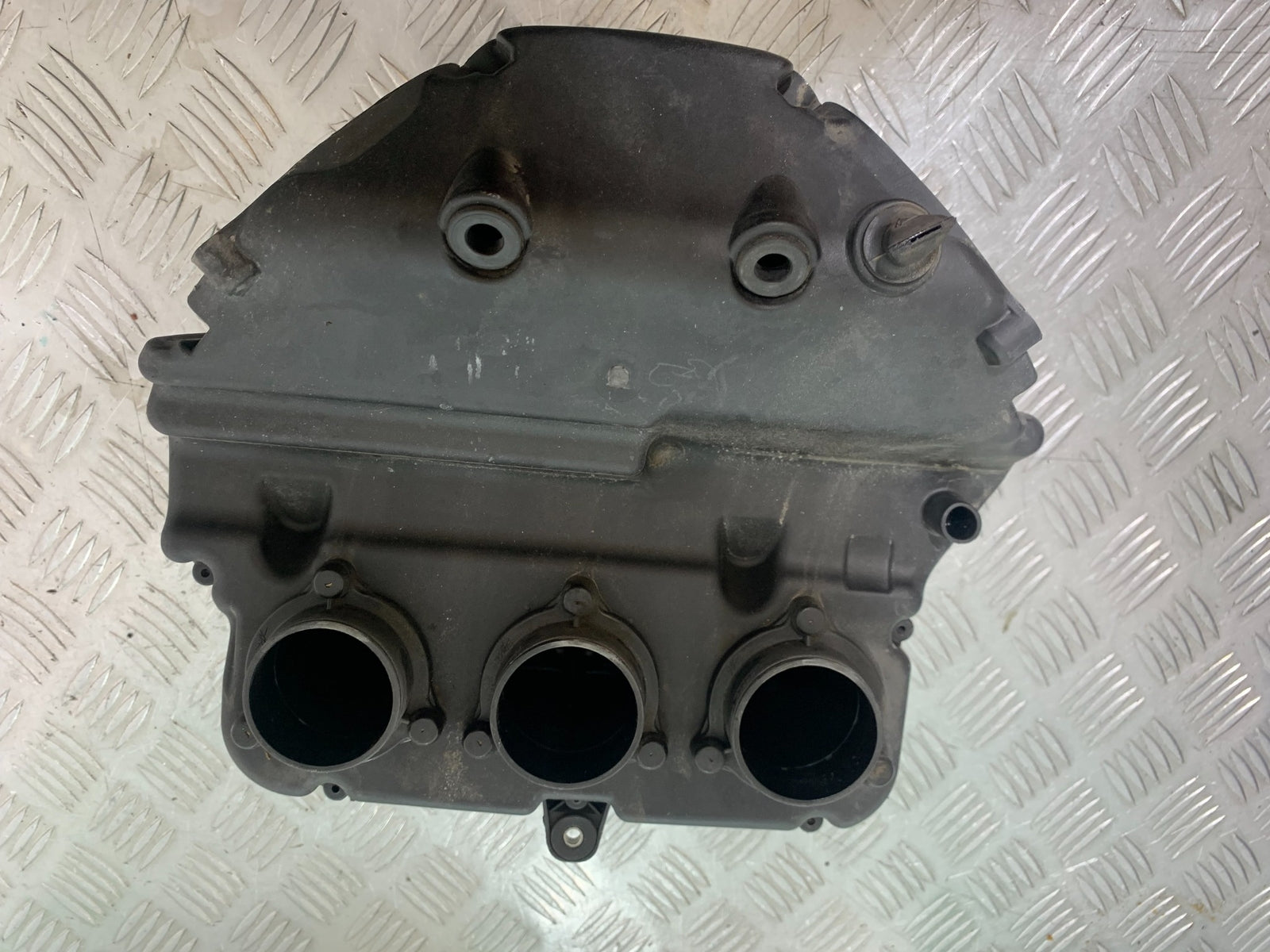 MV AGUSTA 800 F3 AIR BOX    YEAR 2013-2016 (CMB1152)