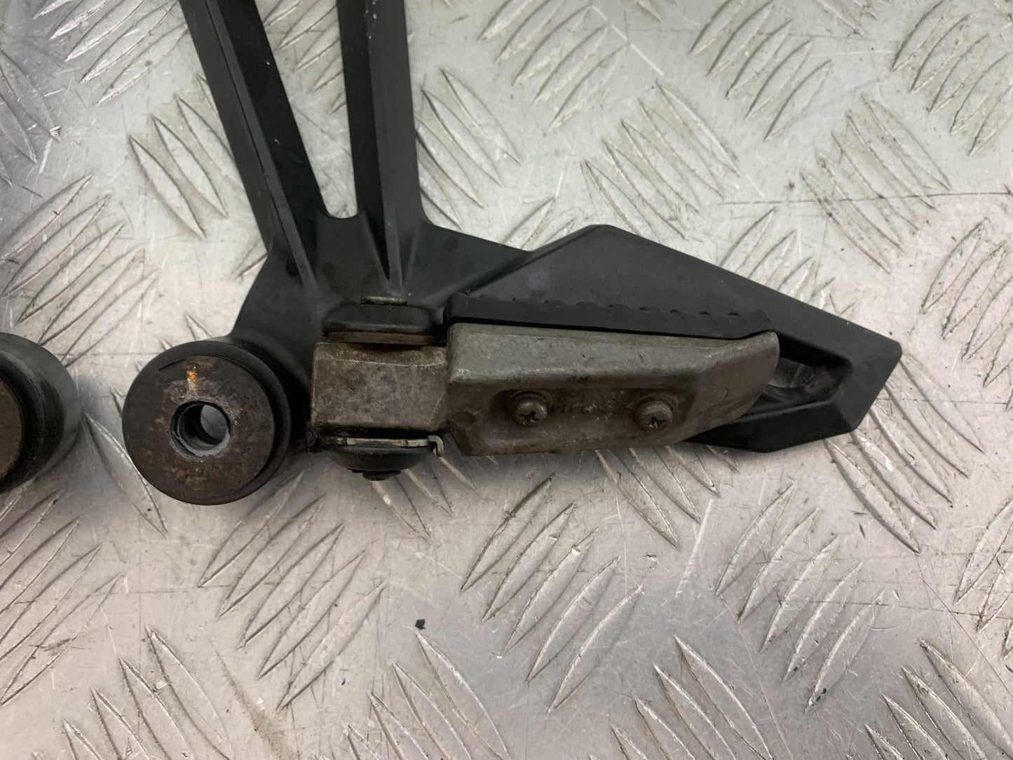 KAWASAKI Z1000 SX REAR HANGERS AND PEGS  YEAR 2014-16 (CMB1264)