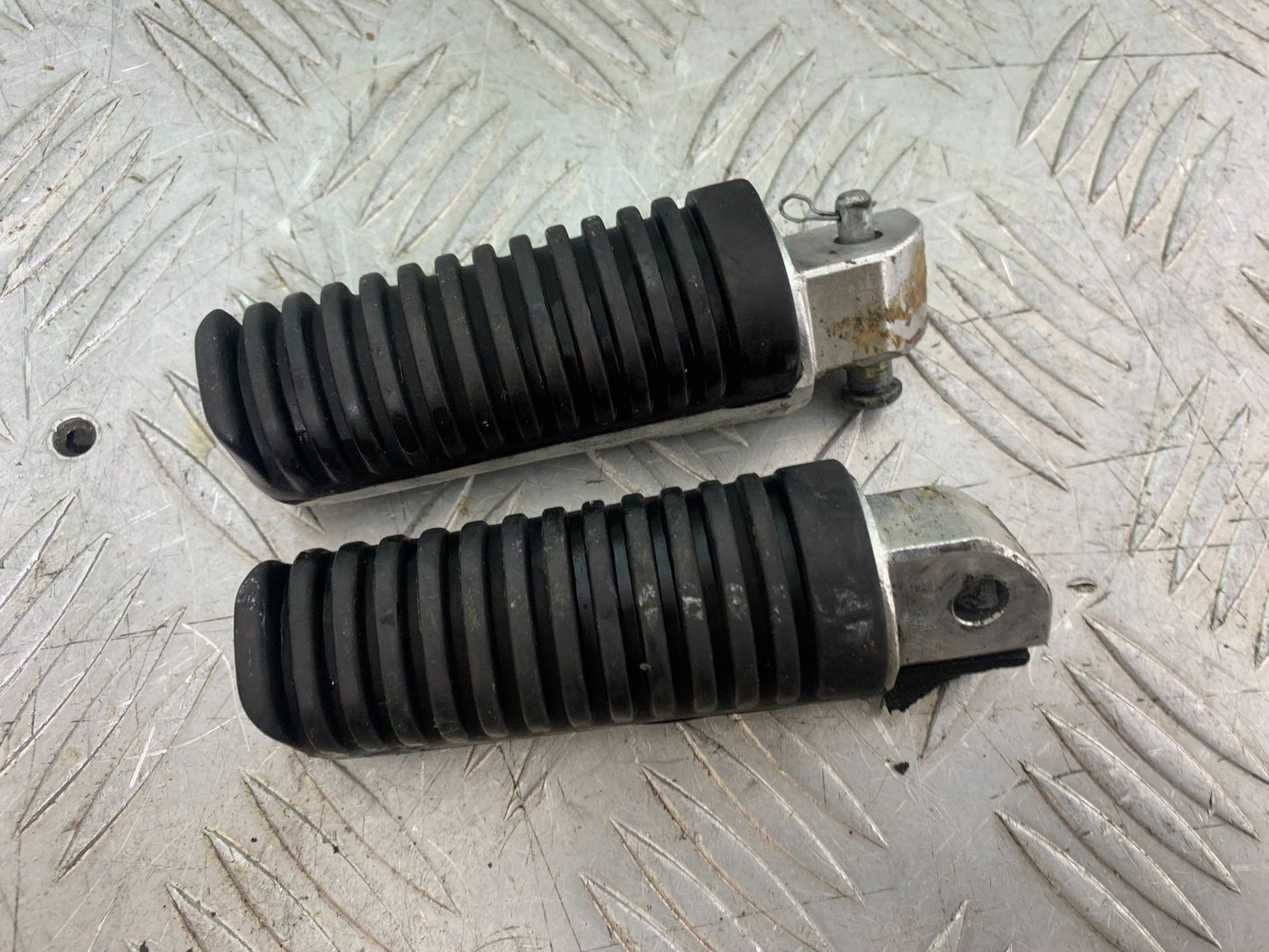 YAMAHA XMAX 250 XMAX 250 FOOTPEGS   YEAR 2006-09 (CMB1201)