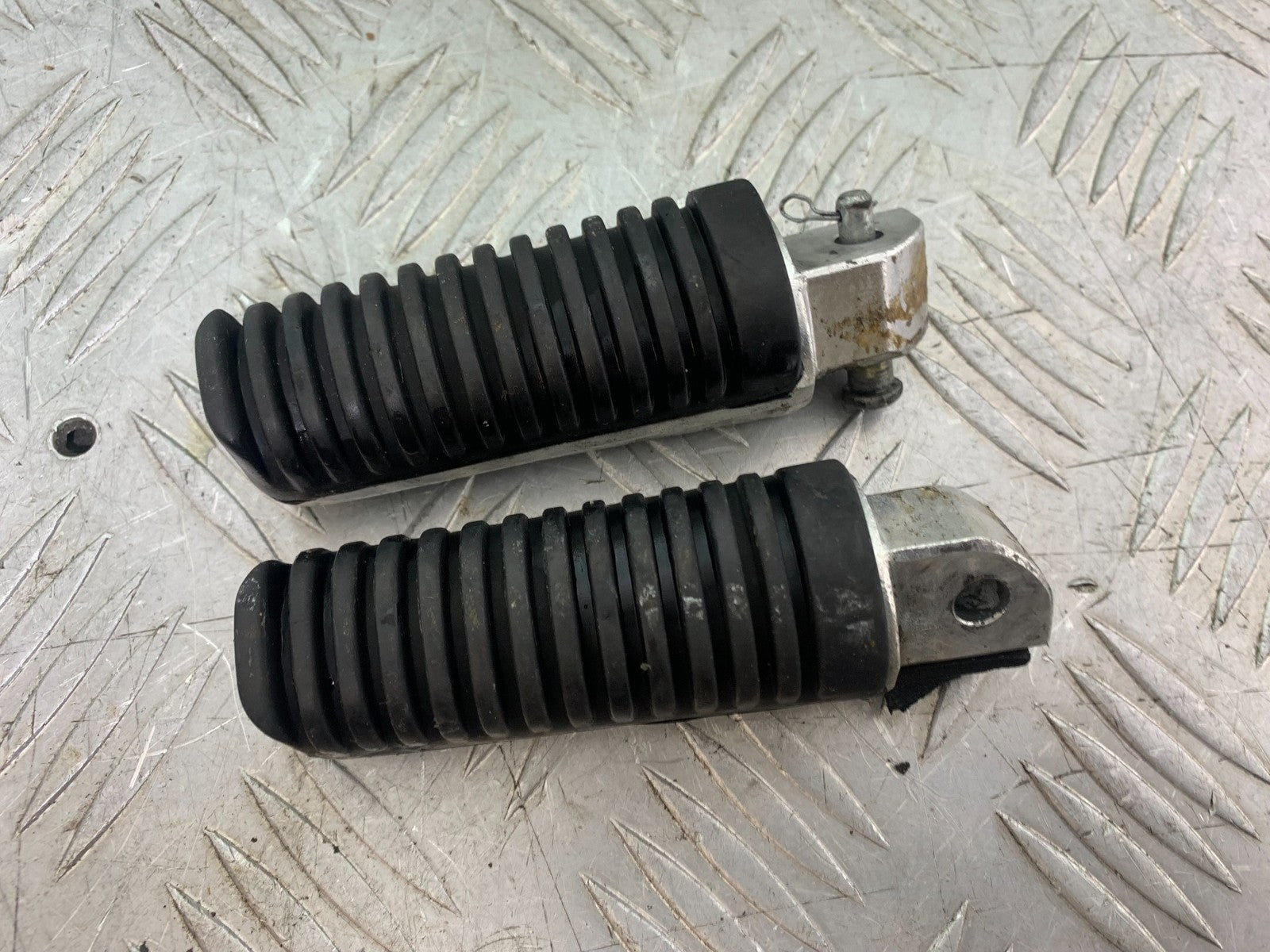 YAMAHA XMAX 250 XMAX 250 FOOTPEGS   YEAR 2006-09 (CMB1201)