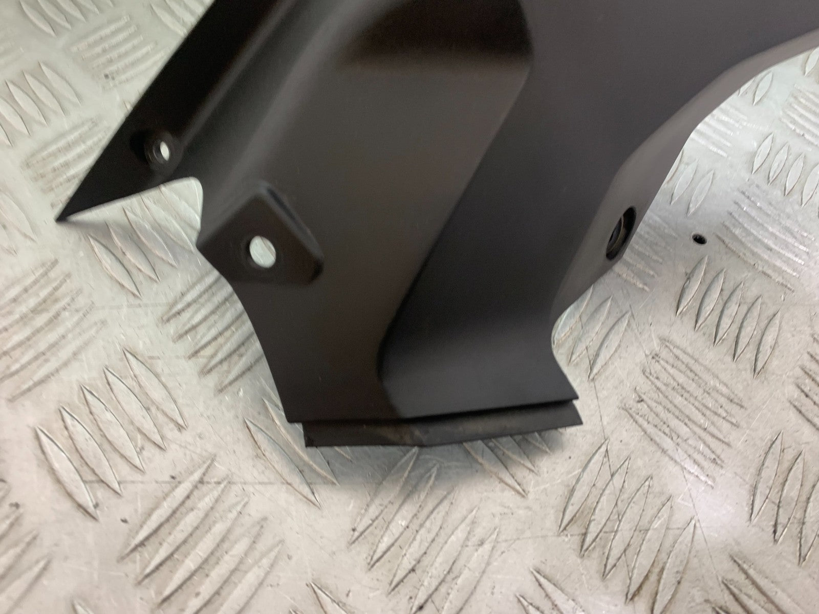 KTM 125 DUKE INFILL PANEL YEAR 2018-2023 (CMB1185)