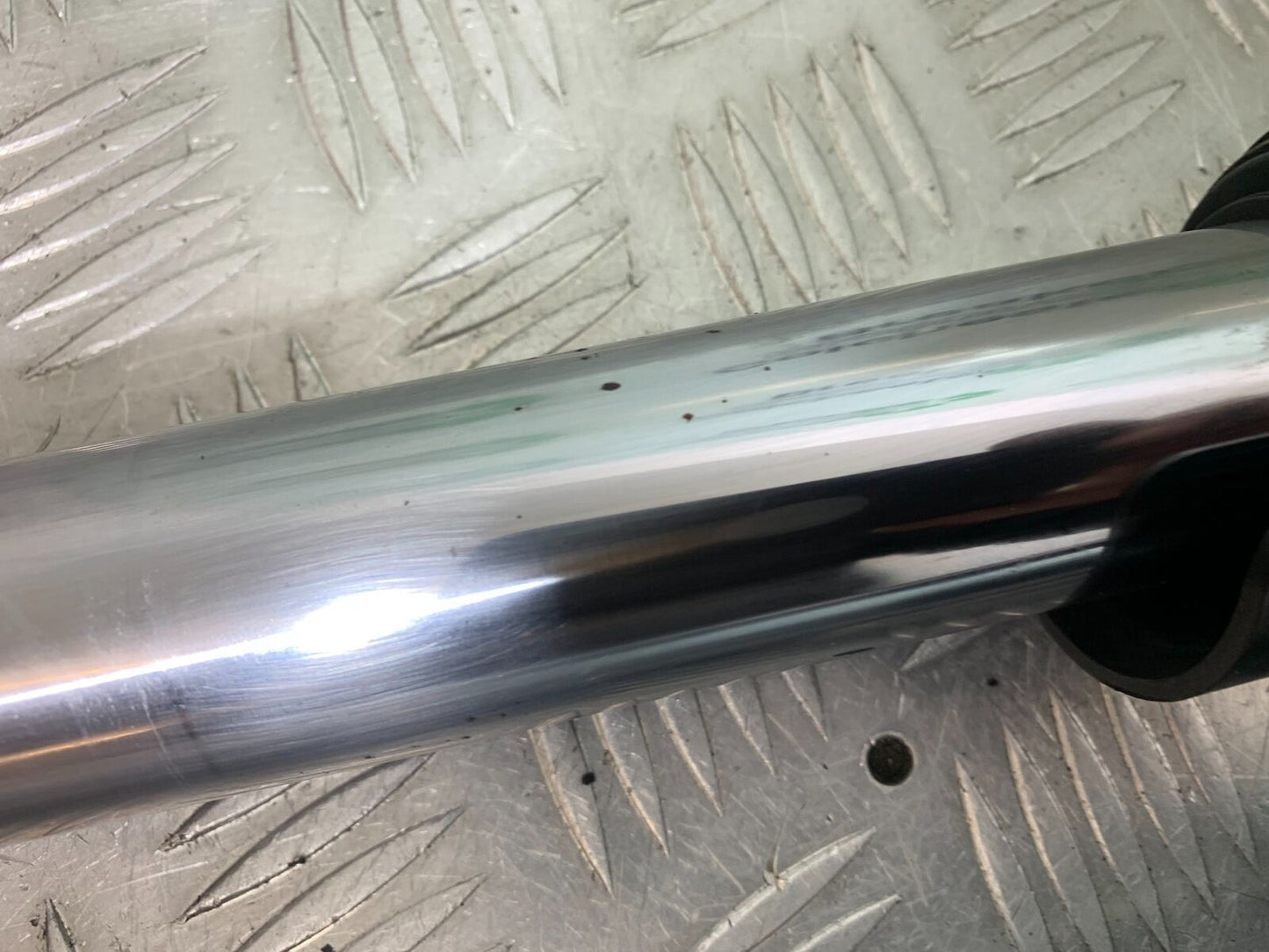 HONDA CBR1100 BLACKBIRD FORKS    YEAR 1999-2005 (CMB1103)