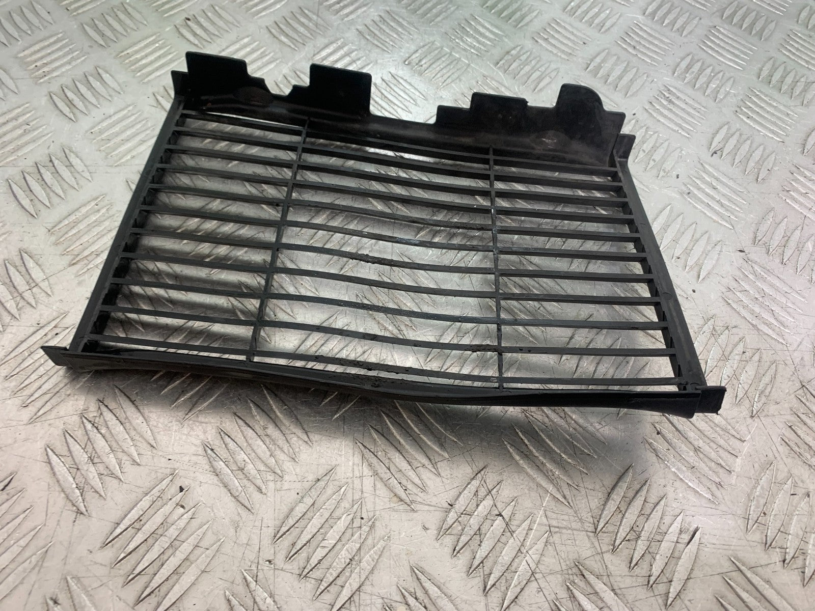 HONDA NTV 600 REVERE RADIATOR GRILL  YEAR 1988-1996  (CMB1281)