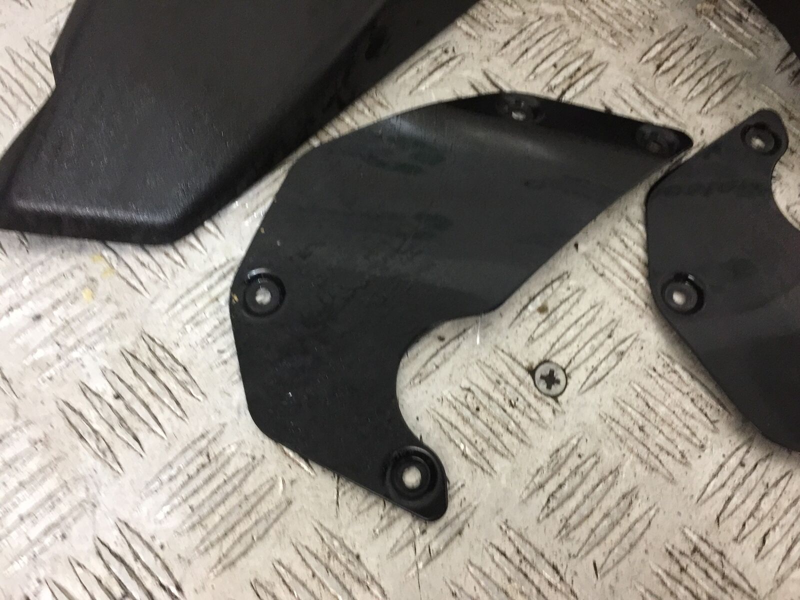 KAWASAKI VN 650 VULCAN LEFT & RIGHT INFILLS  YEAR 2017-2021 (STOCK 811)