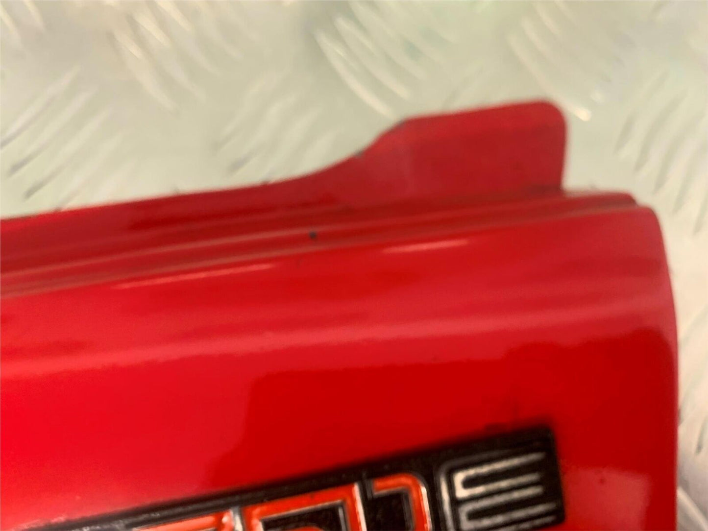 SUZUKI GS750 E GS 750E RIGHT SEAT PANEL  YEAR 1979  (STOCK 959)