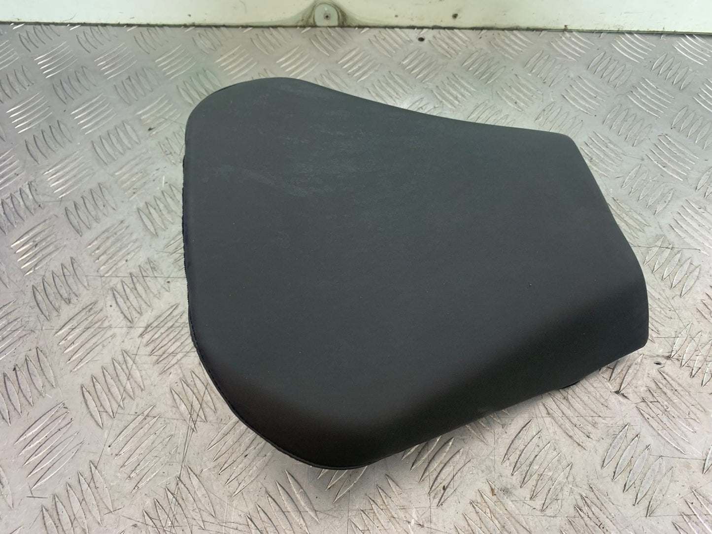 APRILIA RSV1000 R FACTORY MILLE FRONT SEAT   2004-09 (CMB1203)