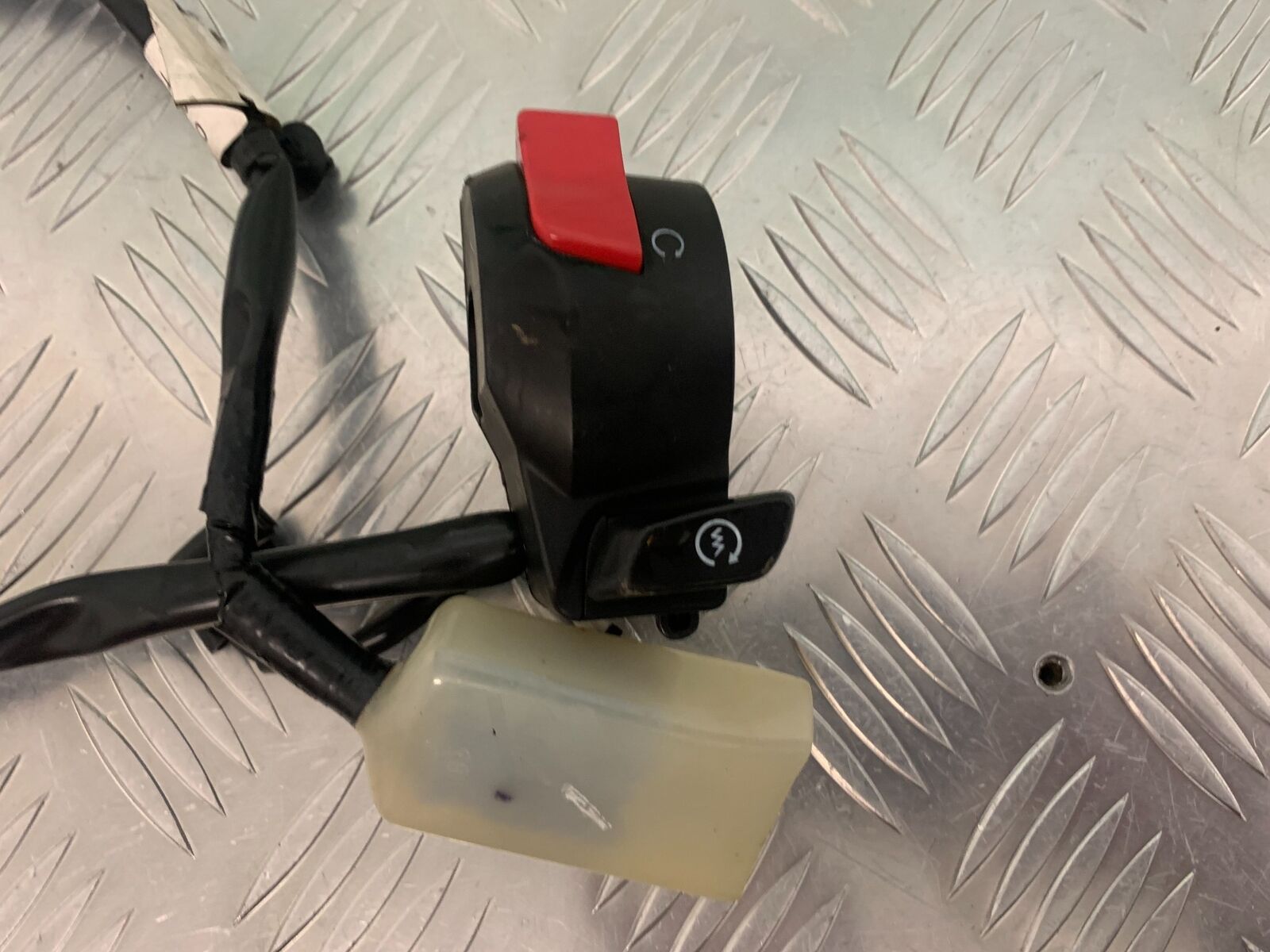 HONDA NC750 NC 750 X RIGHT SWITCH GEAR   2014-2016 (STOCK 945)