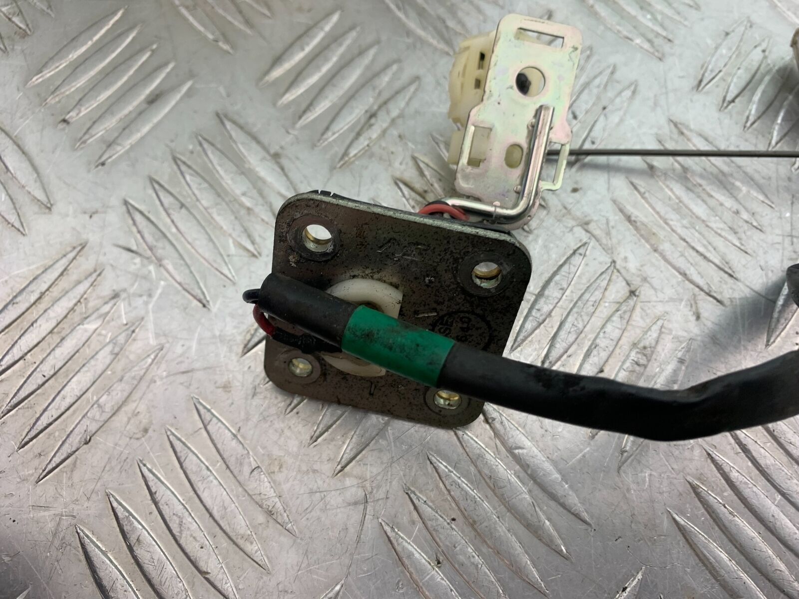 TRIUMPH THUNDERBIRD 1600 PETROL TANK SENDER  YEAR 2011 (CMB1107)