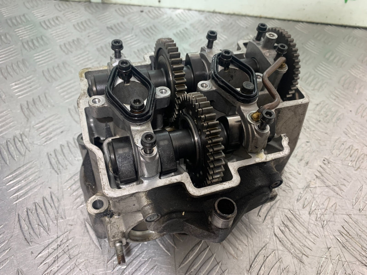 APRILIA TUONO 1000 V4R FRONT CYLINDER HEAD  YEAR 2011-13  (CMB1316)
