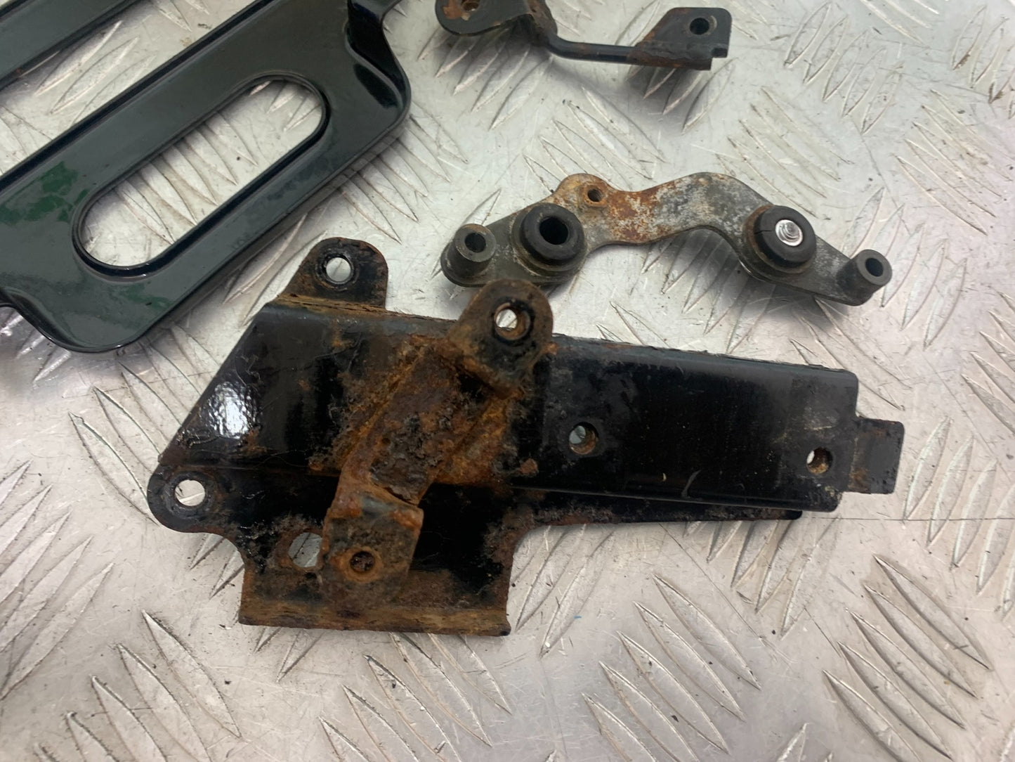 KAWASAKI VN1500 CLASSIC FRAME BRACKETS    YEAR 1999 -2006 (CMB1166)