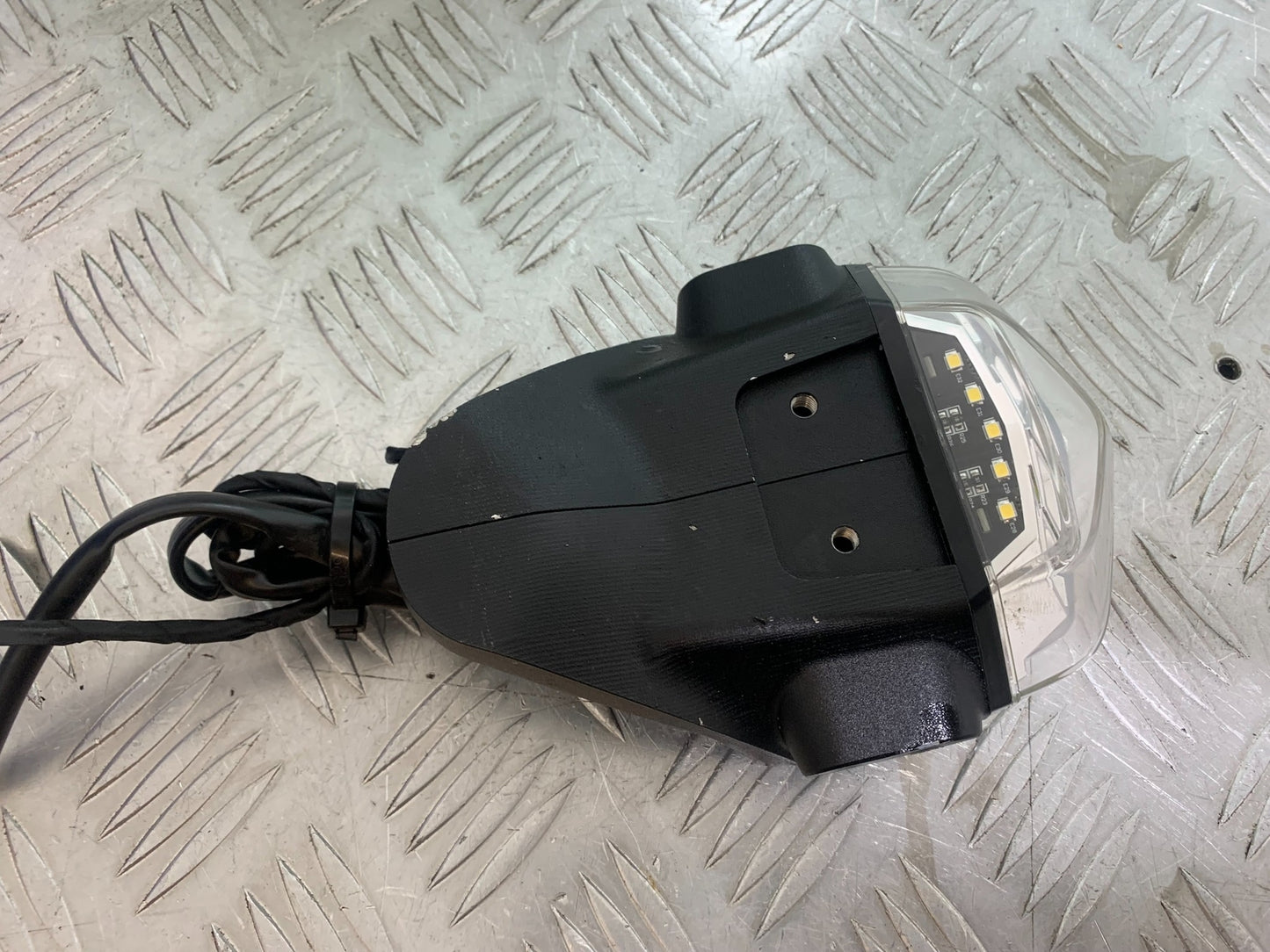 TRIUMPH TRIDENT 660 REAR LIGHT YEAR 2021-2024 (CMB1148)