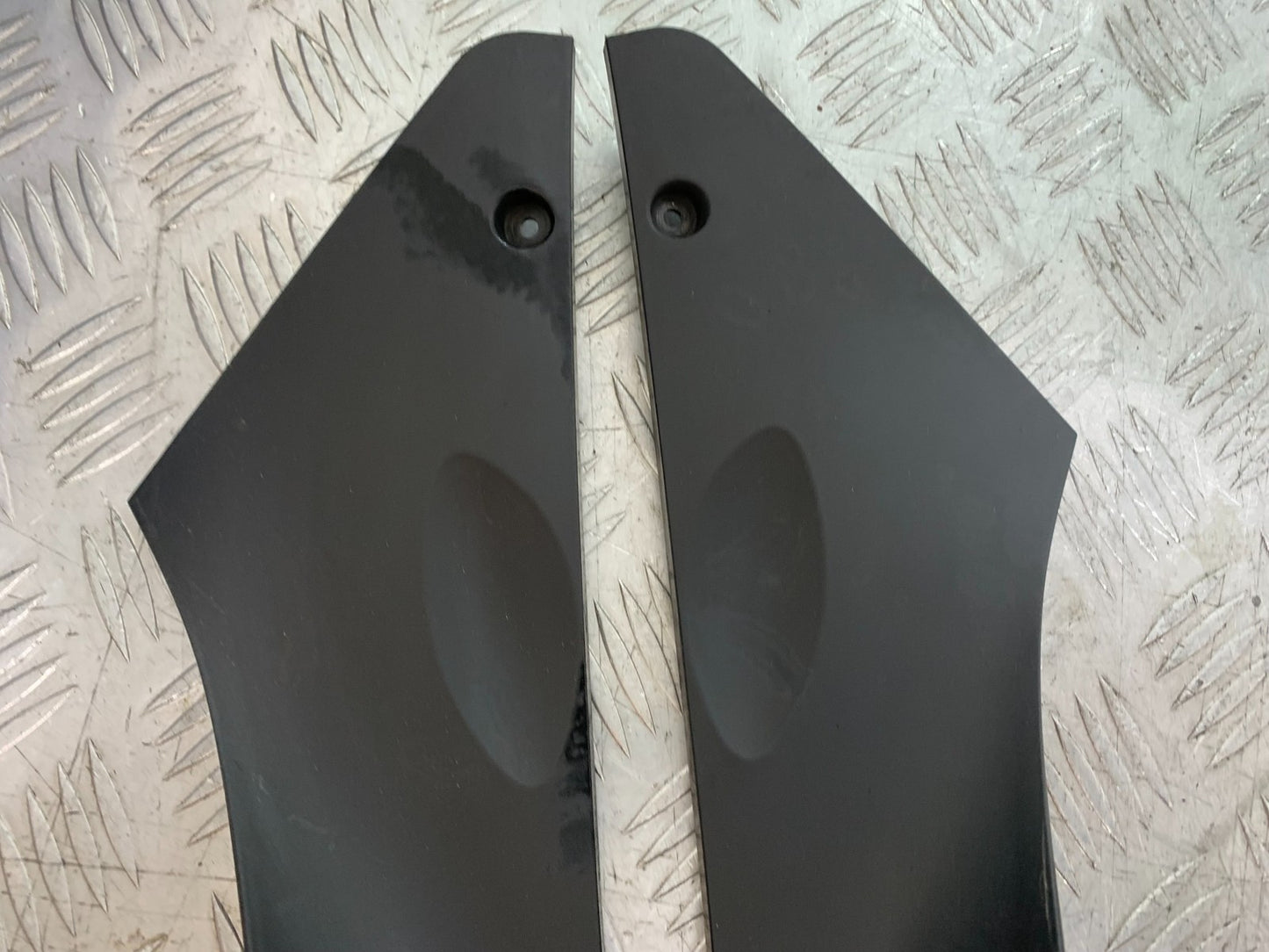 KAWASAKI GTR1400 GTR 1400 INNER INFILLS   YEAR 2007-2009 (CMB1306)