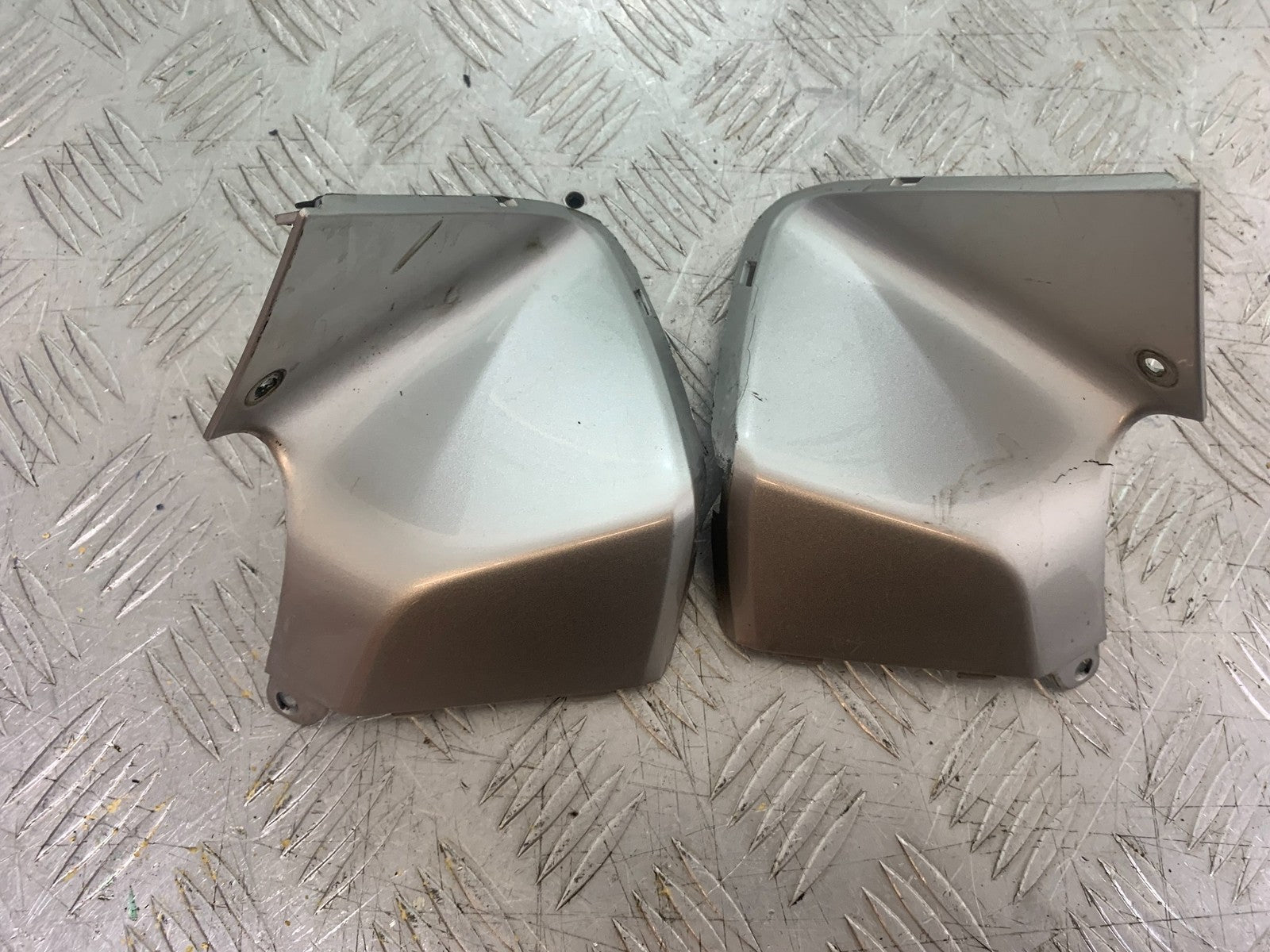 HONDA VFR800 VFR 800 V-TEC LEFT & RIGHT TOP INFILLS  YEAR 2002 -09 (CMB1296)