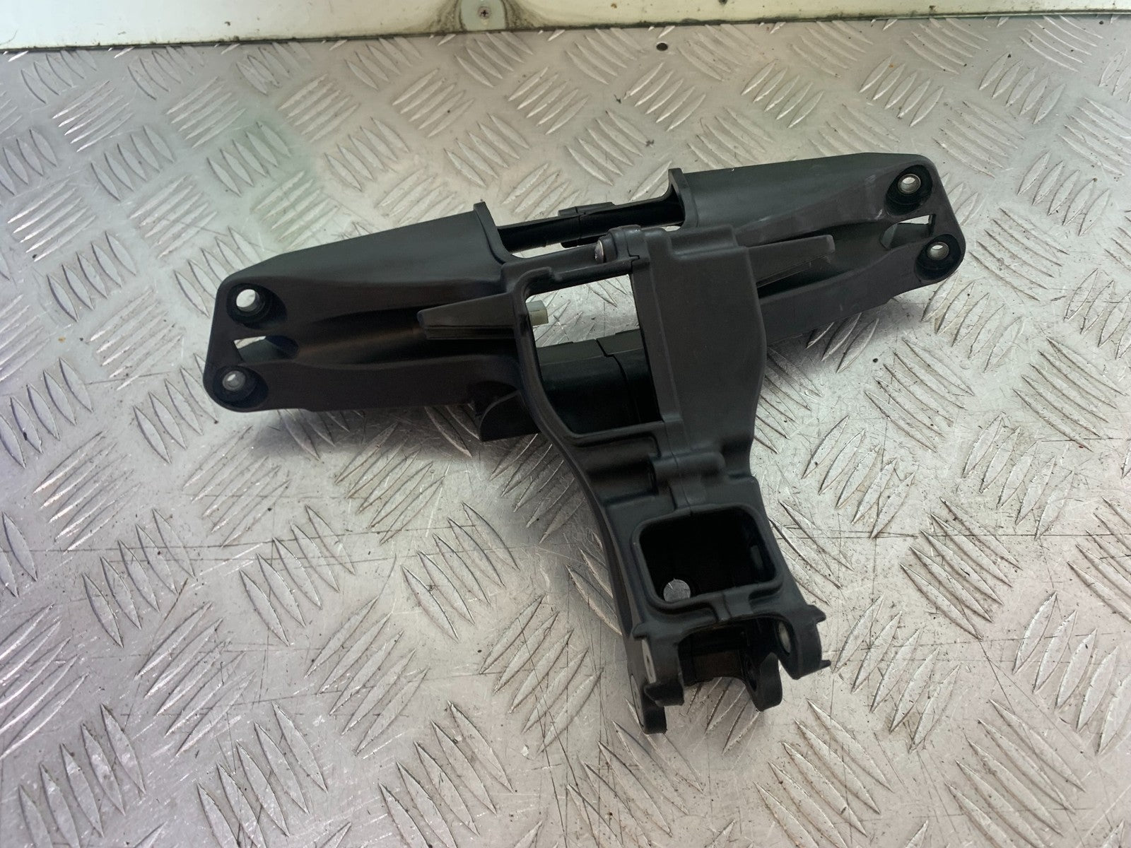 APRILIA RSV4 FACTORY FAIRING BRACKET  YEAR 2009-2012 (CMB1224)