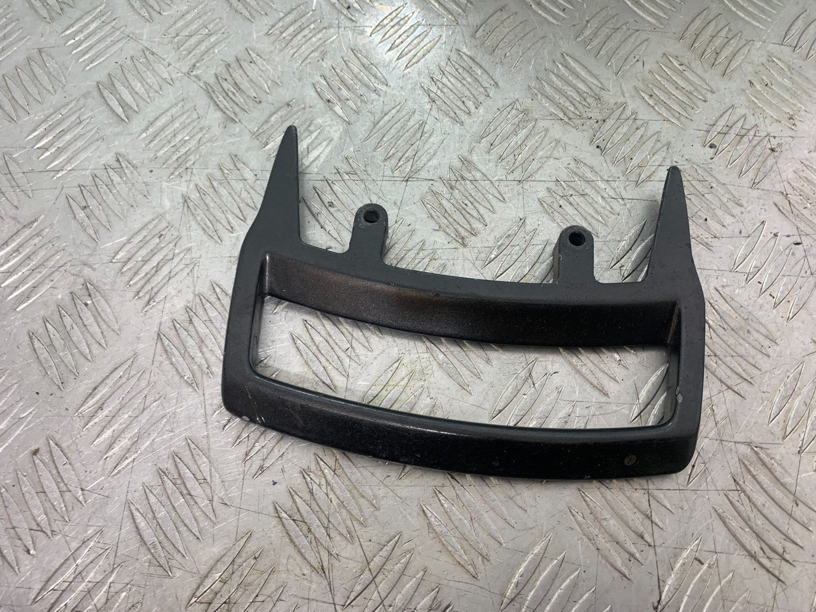 KAWASAKI GPX 750 GPX 750 GRAB RAIL   YEAR 1990