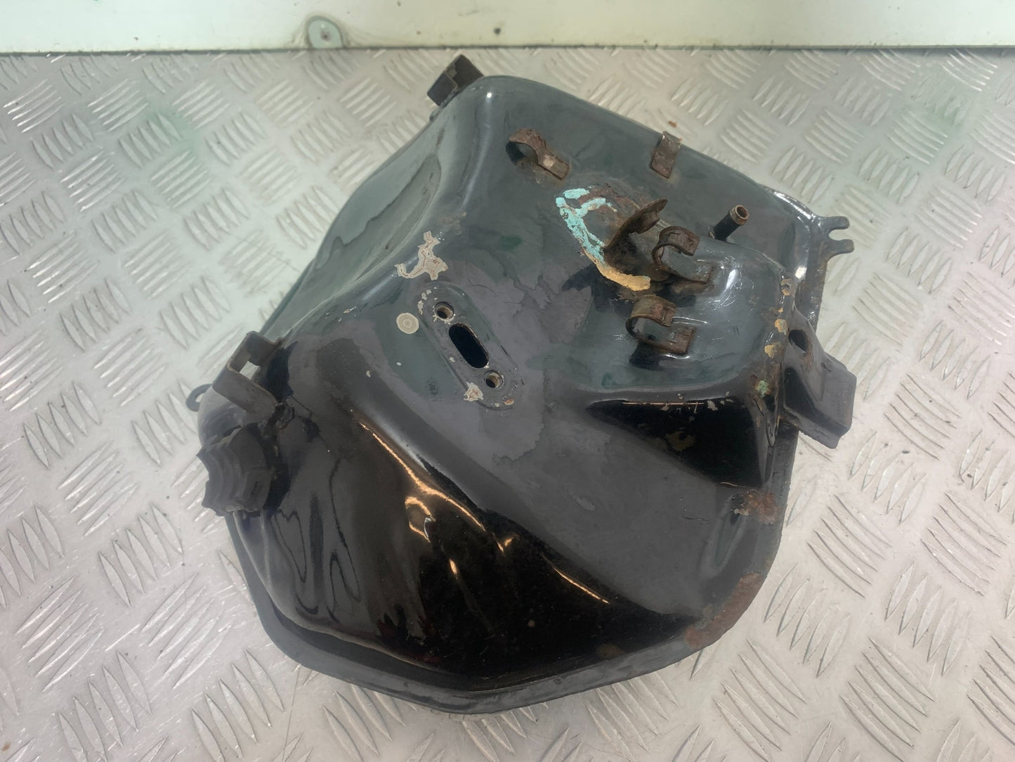 YAMAHA XV535 XV 535 VIRAGO PETROL TANK YEAR 1994-02 (CMB1139)