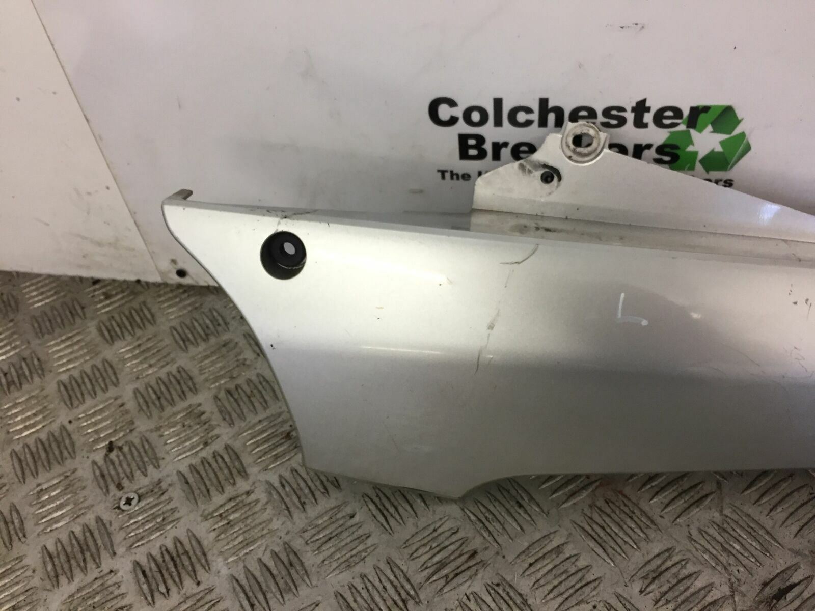 YAMAHA FJR1300 FJR 1300 LEFT SEAT PANEL  YEAR 2002
