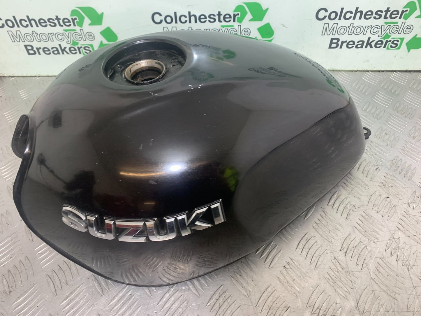 SUZUKI GSX750 INAZUMA PETROL TANK  YEAR 1998-2003 (CMB1308)