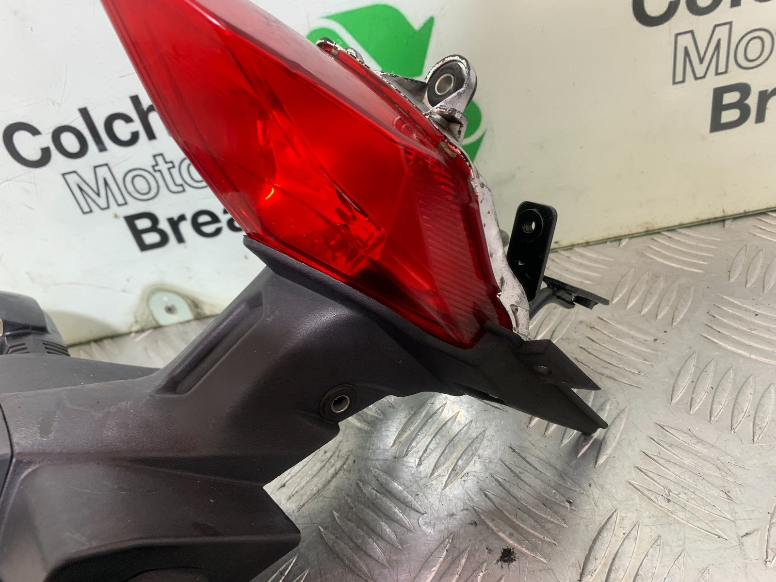 KYMCO CK1 125 REAR MUDGUARD LIGHT INDICATORS YEAR 2014 - 2016 (CMB1181)