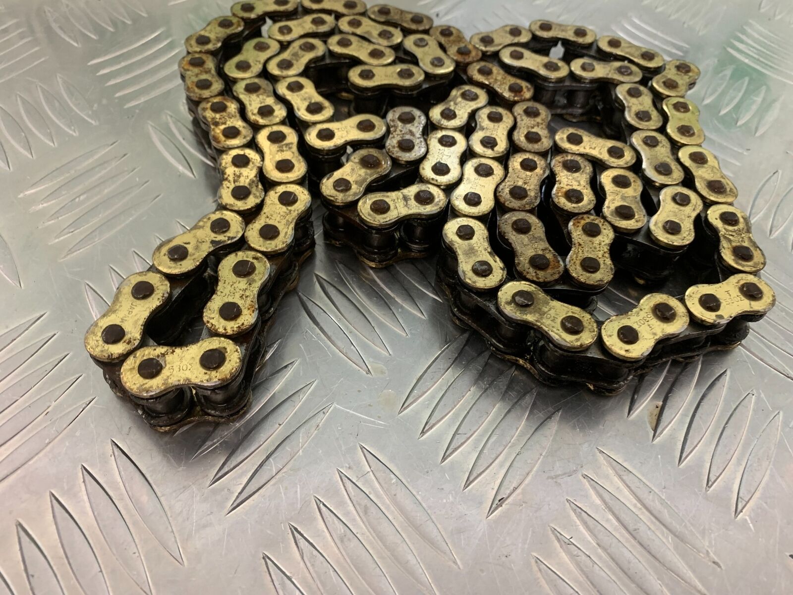 KAWASAKI ZX9R ZX9 C CHAIN  YEAR 1998-99 (STOCK 957)