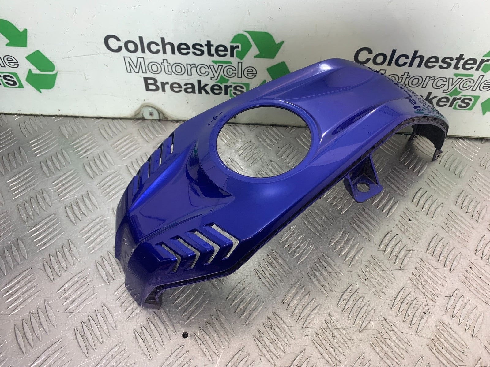 YAMAHA YZF-R125 YZF 125 CENTER TANK PANEL  YEAR 2019-2022 (CMB1263)