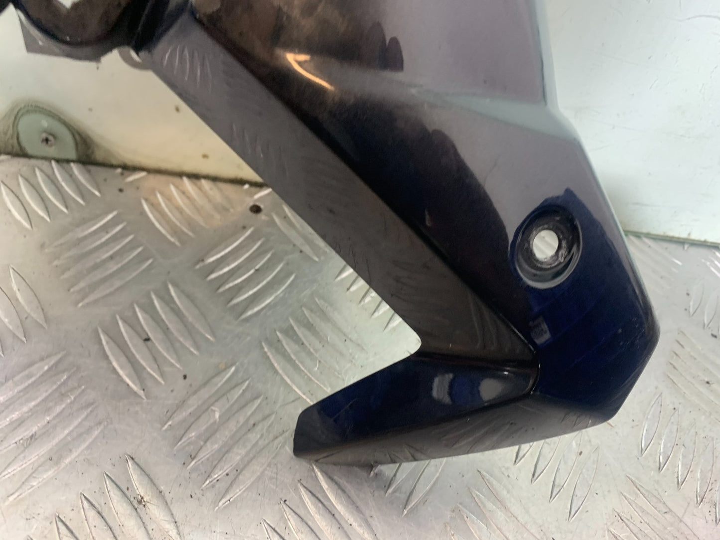 TRIUMPH 675 STREET TRIPLE RIGHT RADIATOR COWL   2013-2016 (CMB1186)