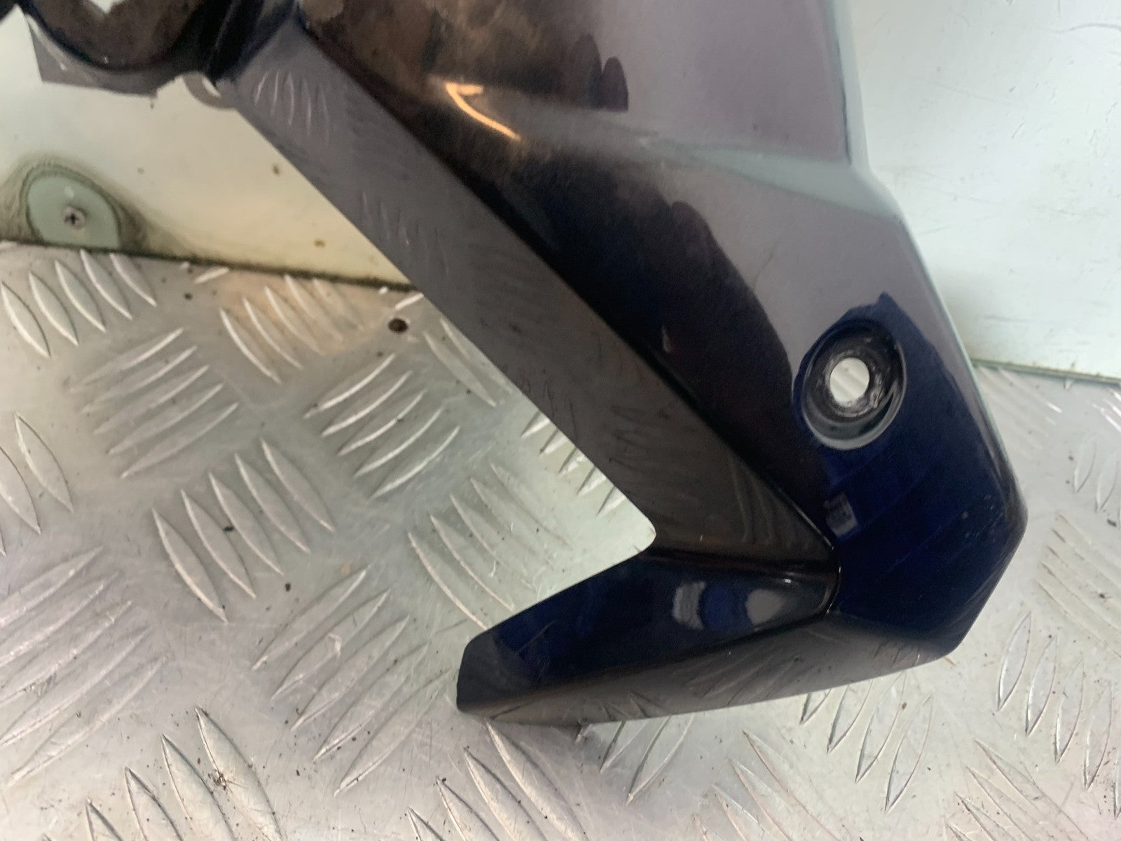 TRIUMPH 675 STREET TRIPLE RIGHT RADIATOR COWL   2013-2016 (CMB1186)