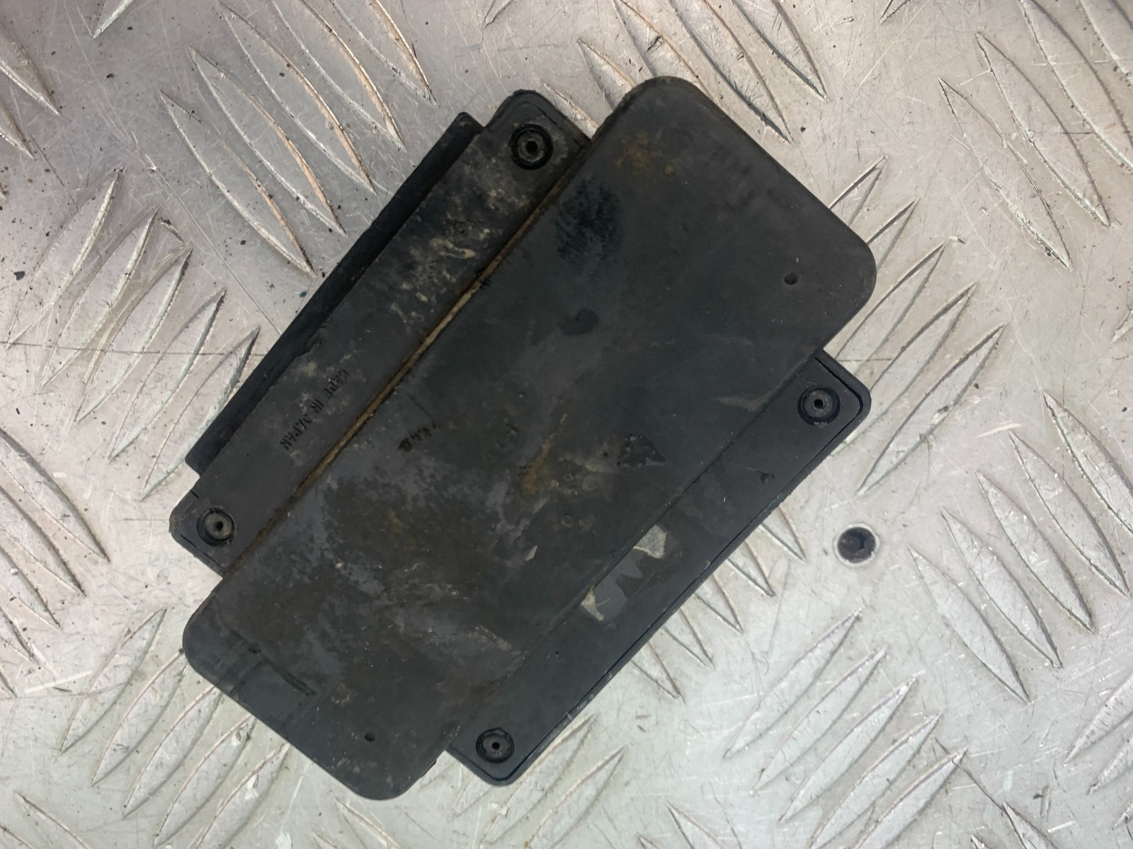 KAWASAKI ZZR1100 D FUSE BOX   YEAR 1993-2001 (CMB1164)