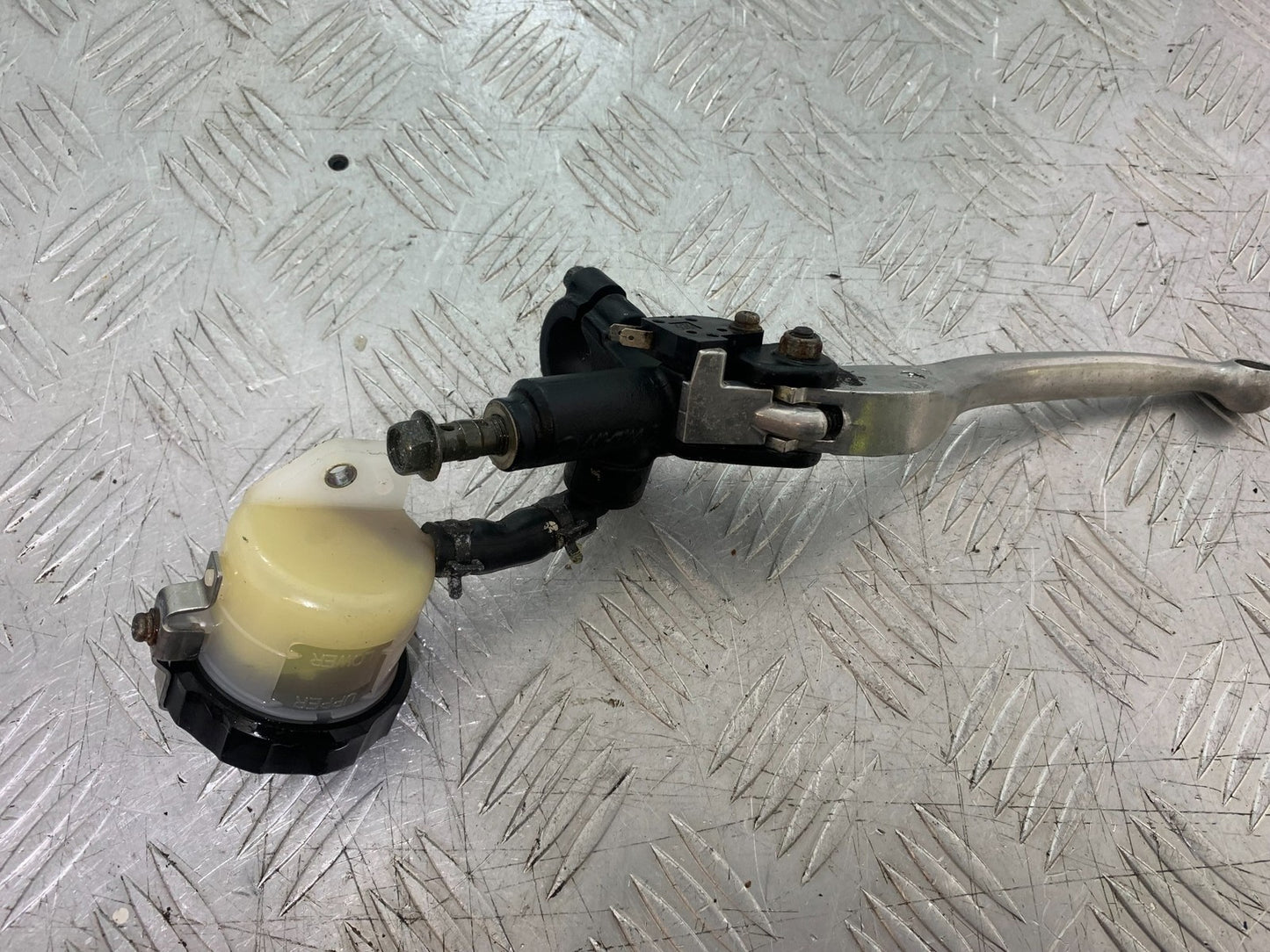 YAMAHA YZF R1 4XV FRONT MASTER CYLINDER   YEAR 1998-99 (CMB1291)