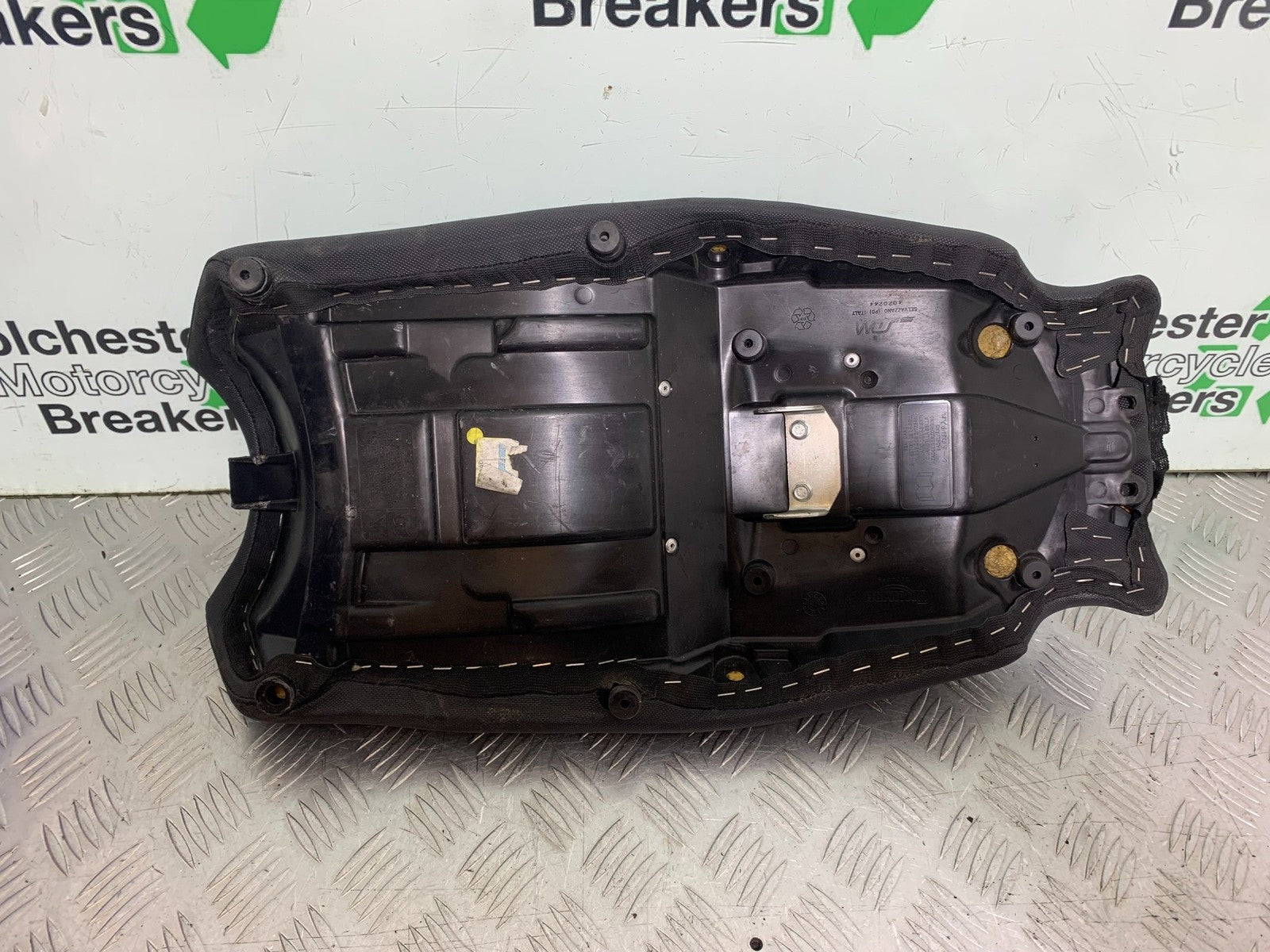 TRIUMPH 1050 SPRINT ST SEAT  2003-2011 (CMB1285)