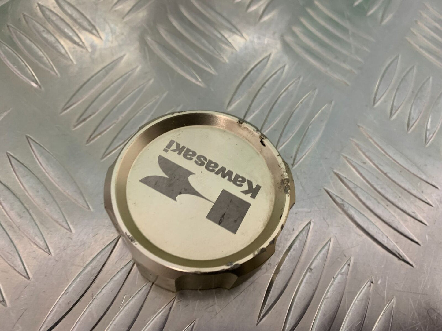 KAWASAKI Z1000 SX FRONT BRAKE FLUID POT LID YEAR 2011-16 (STOCK 942)