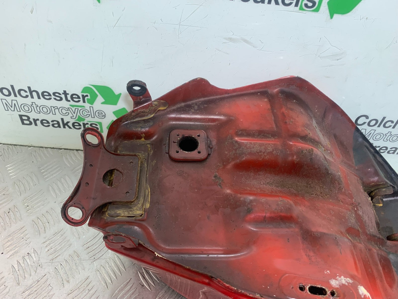 KAWASAKI GPZ600 GPZ 600 PETROL TANK YEAR 1988-90 (CMB1258)